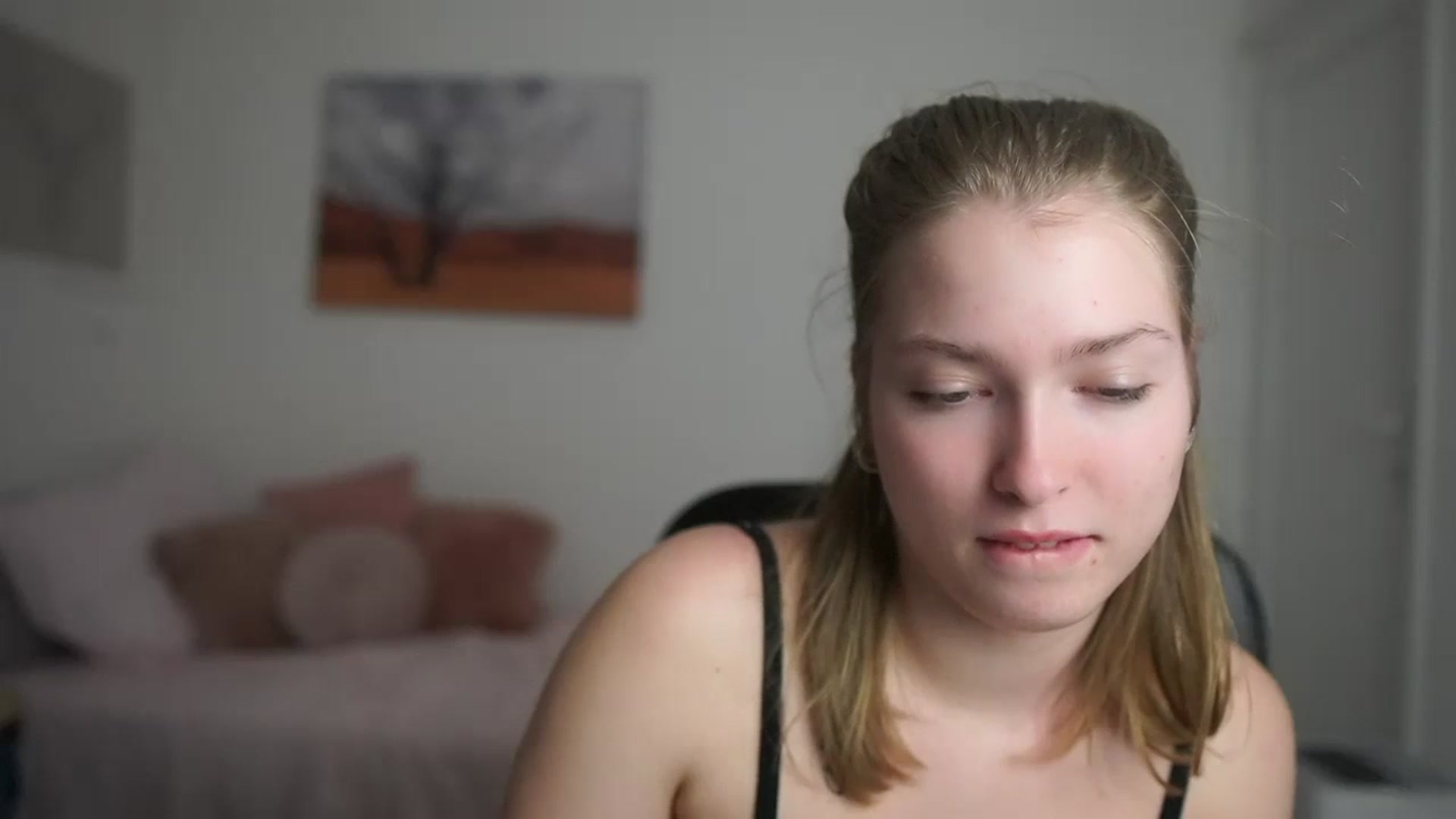 Gallery image thumbnail from Mia_Melano_'s myfreecams stream on, 03/14/2024, 20:11 image 10 of 20