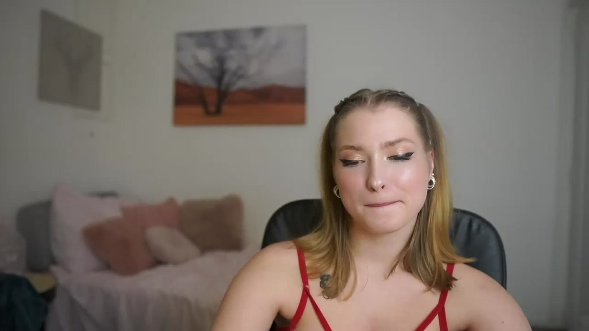 Gallery image thumbnail from Mia_Melano_'s myfreecams stream on, 03/16/2024, 17:39 image 6 of 20