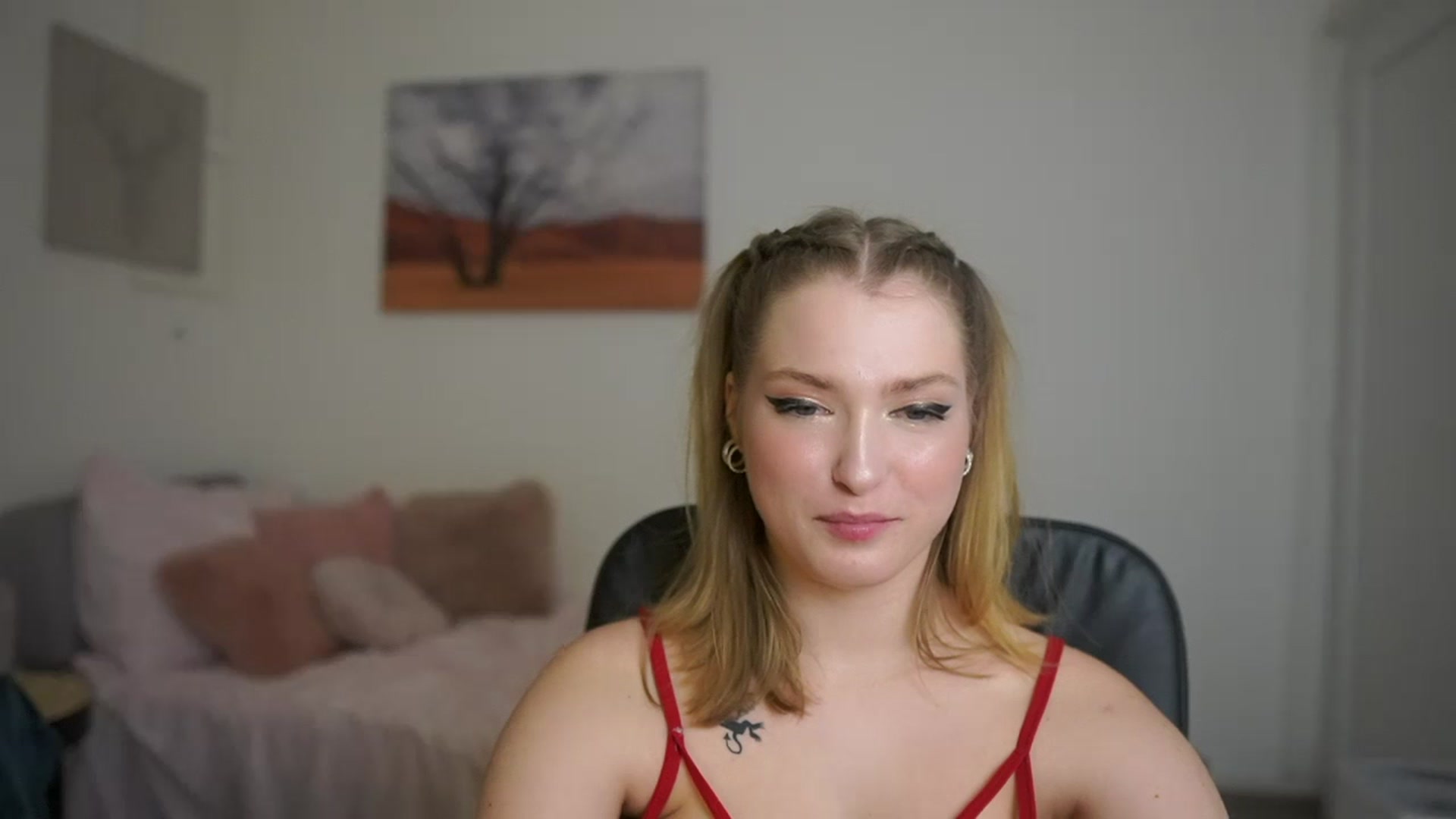Gallery image thumbnail from Mia_Melano_'s myfreecams stream on, 03/16/2024, 19:00 image 10 of 20