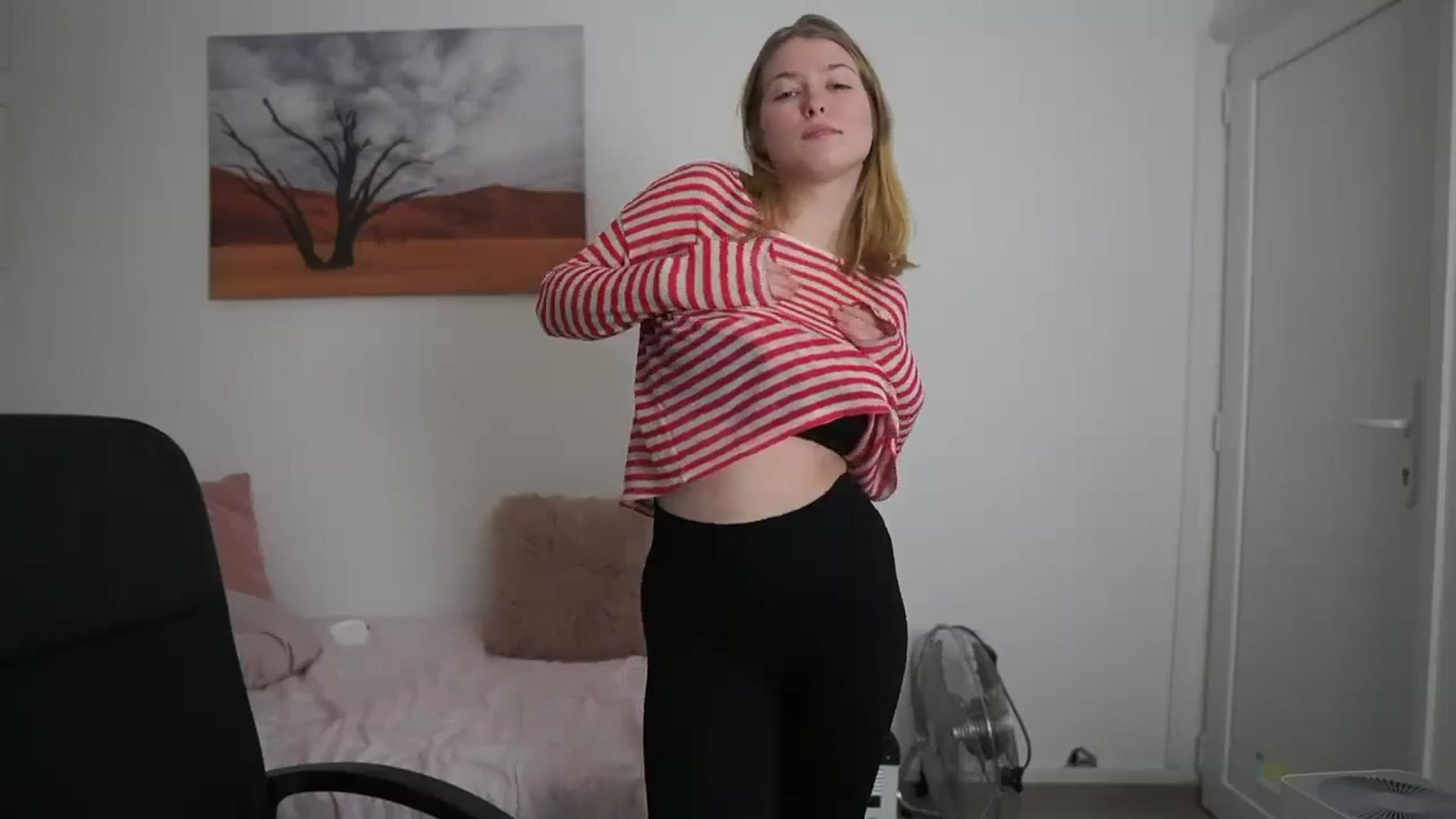 Gallery image thumbnail from Mia_Melano_'s myfreecams stream on, 03/24/2024, 11:22 image 12 of 20