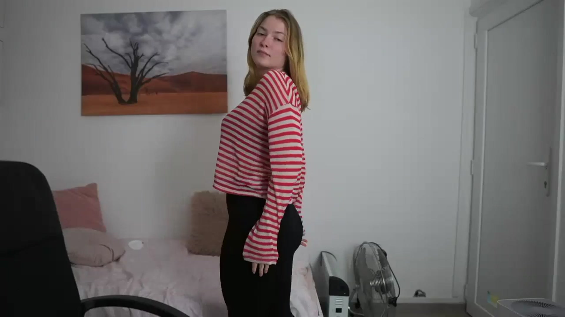 Gallery image thumbnail from Mia_Melano_'s myfreecams stream on, 03/24/2024, 11:22 image 16 of 20