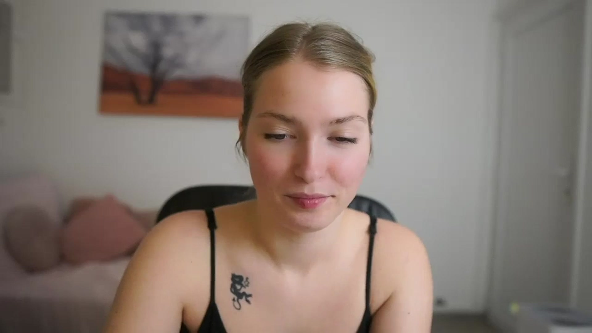 Gallery image thumbnail from Mia_Melano_'s myfreecams stream on, 03/25/2024, 17:19 image 8 of 20
