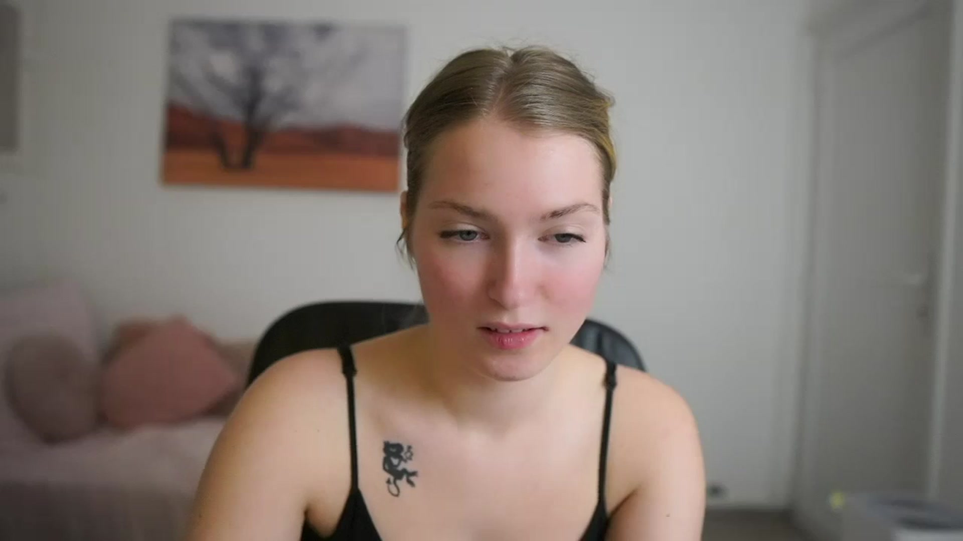 Gallery image thumbnail from Mia_Melano_'s myfreecams stream on, 03/25/2024, 17:19 image 10 of 20