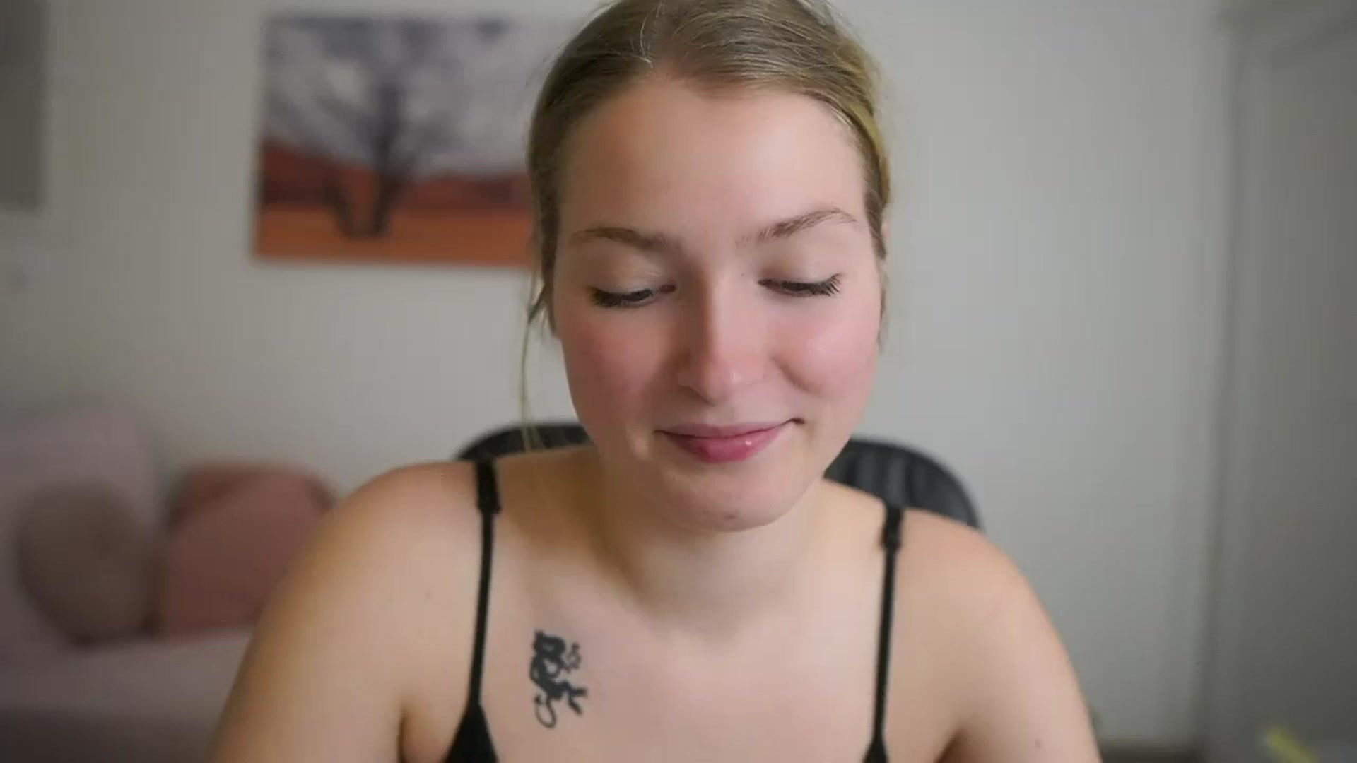 Gallery image thumbnail from Mia_Melano_'s myfreecams stream on, 03/25/2024, 17:19 image 18 of 20