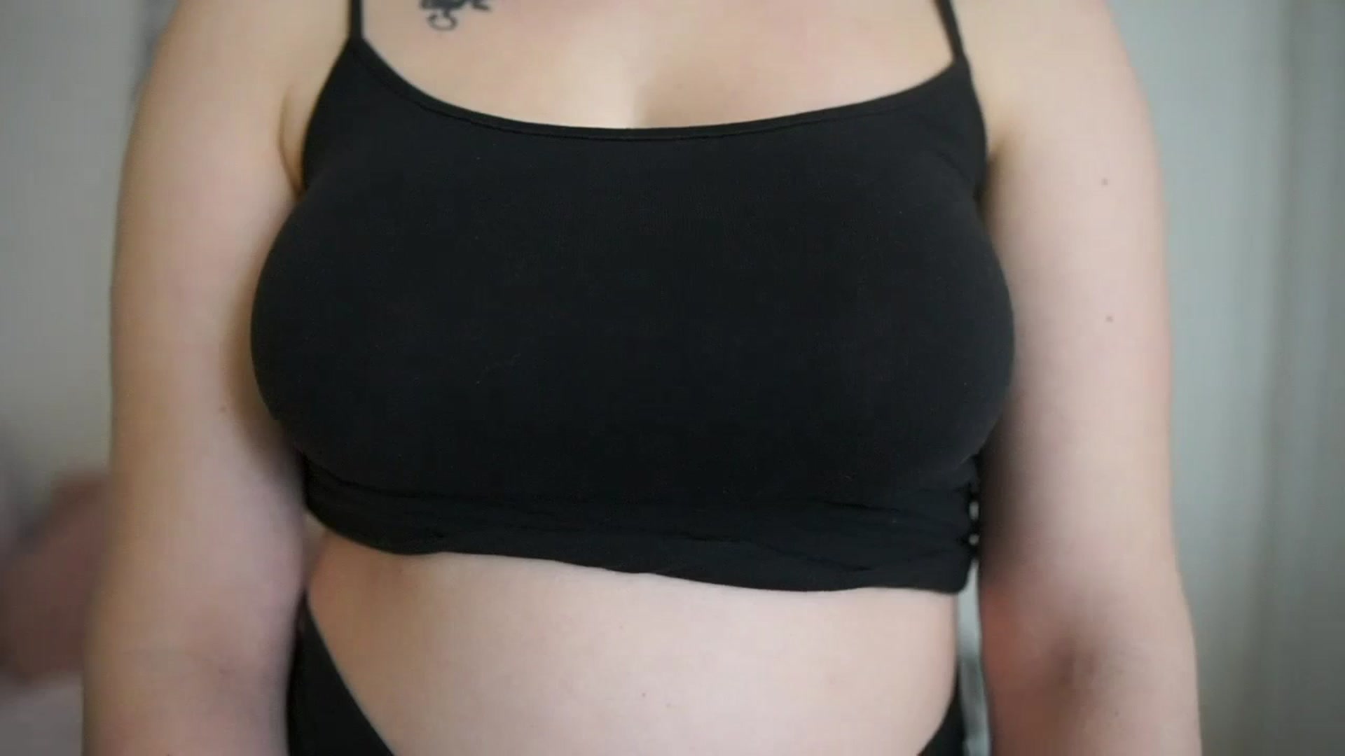 Gallery image thumbnail from Mia_Melano_'s myfreecams stream on, 03/25/2024, 17:19 image 7 of 20