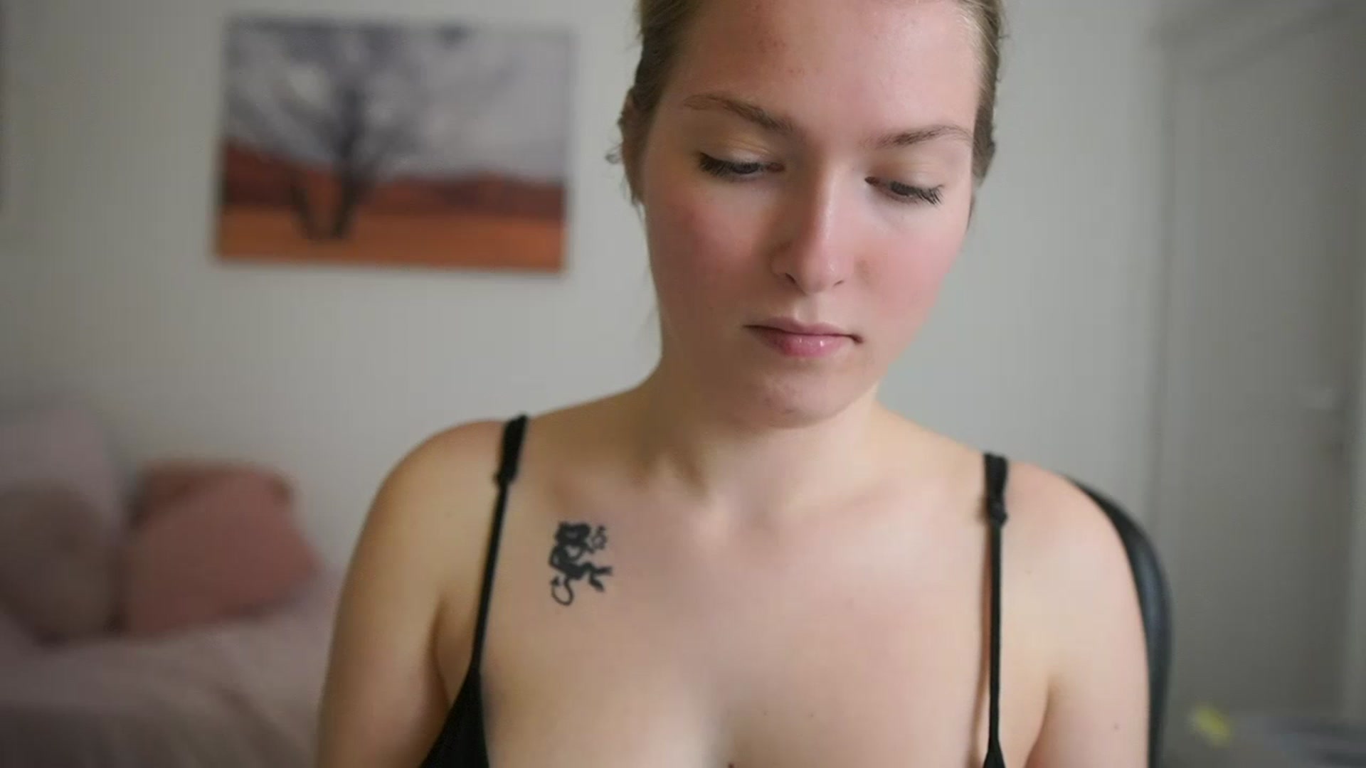 Gallery image thumbnail from Mia_Melano_'s myfreecams stream on, 03/25/2024, 19:25 image 16 of 20