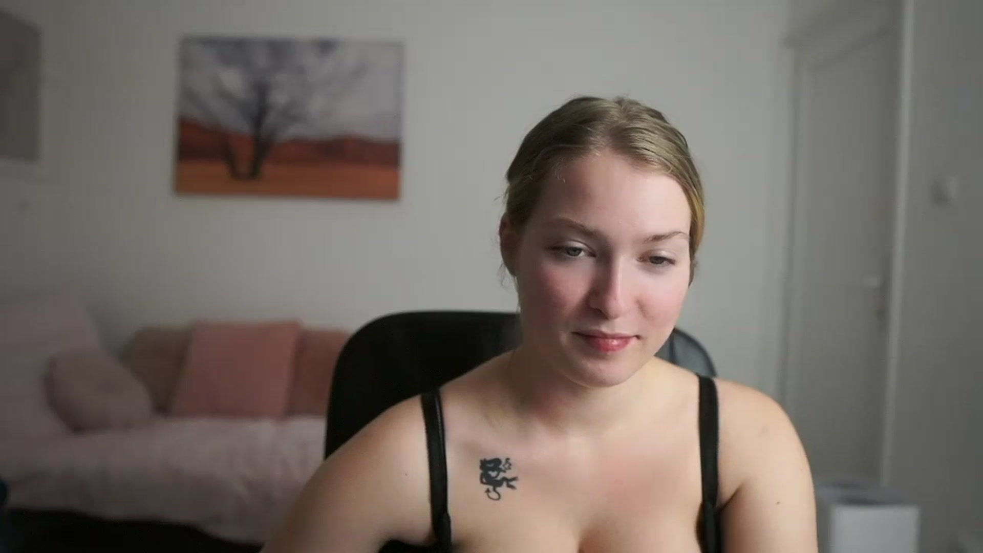 Gallery image thumbnail from Mia_Melano_'s myfreecams stream on, 03/27/2024, 16:23 image 16 of 20