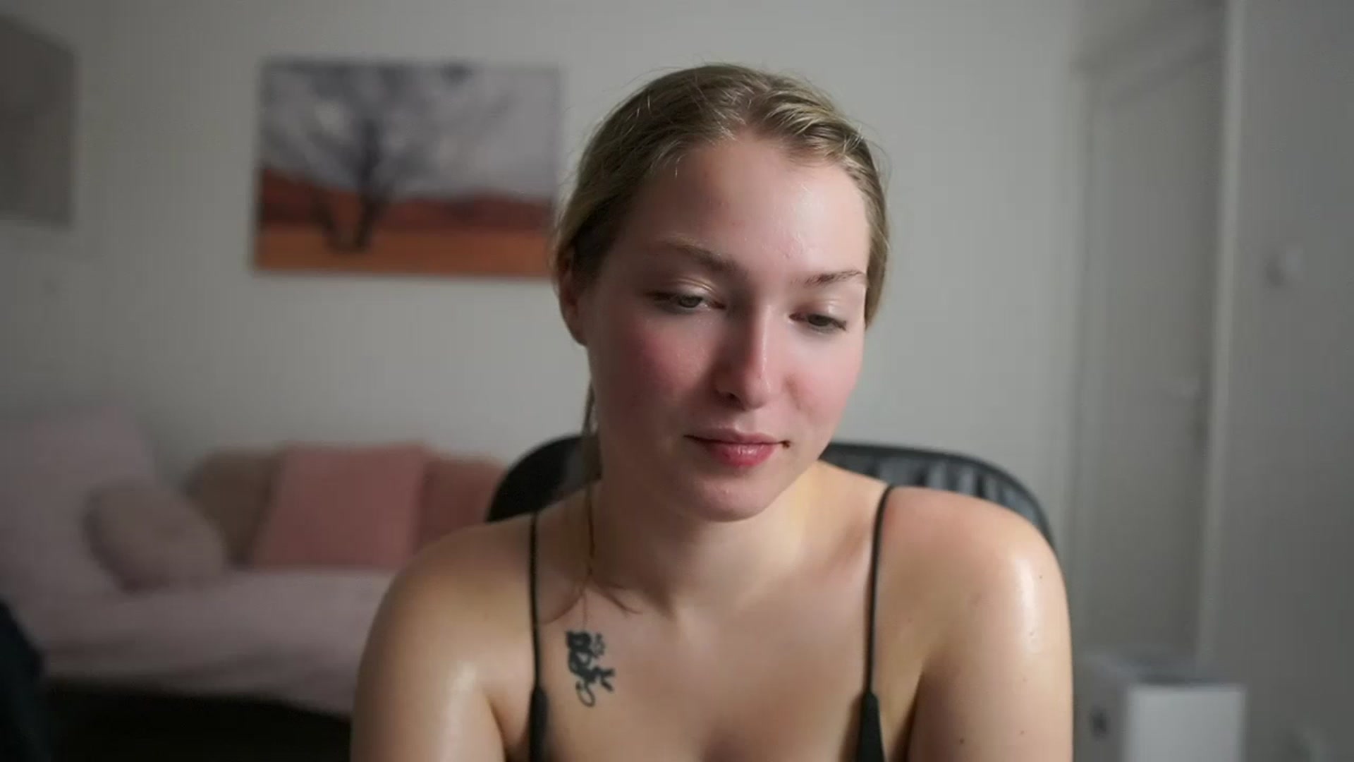 Gallery image thumbnail from Mia_Melano_'s myfreecams stream on, 03/27/2024, 19:19 image 17 of 20