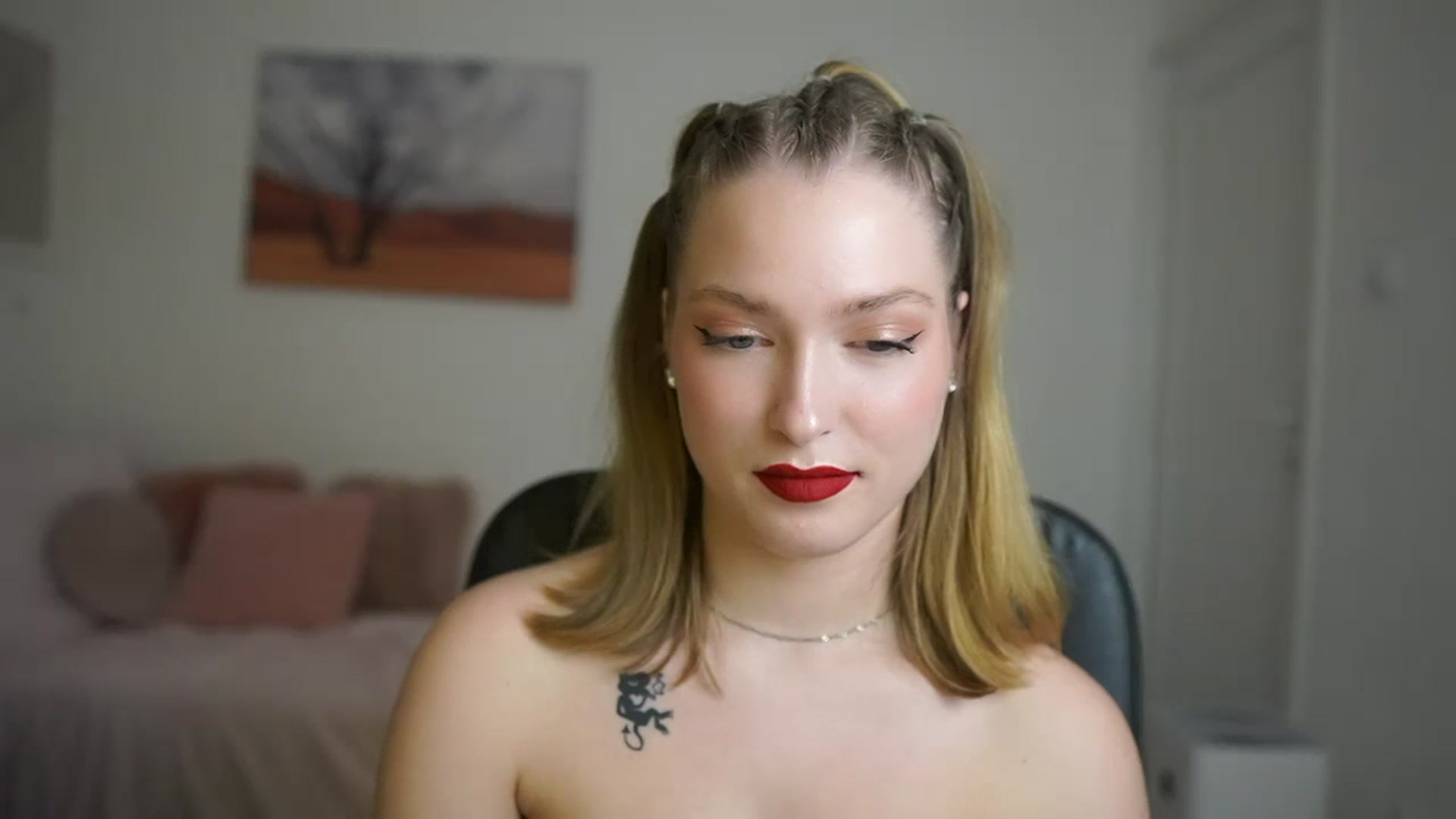 Gallery image thumbnail from Mia_Melano_'s myfreecams stream on, 03/28/2024, 16:52 image 18 of 20