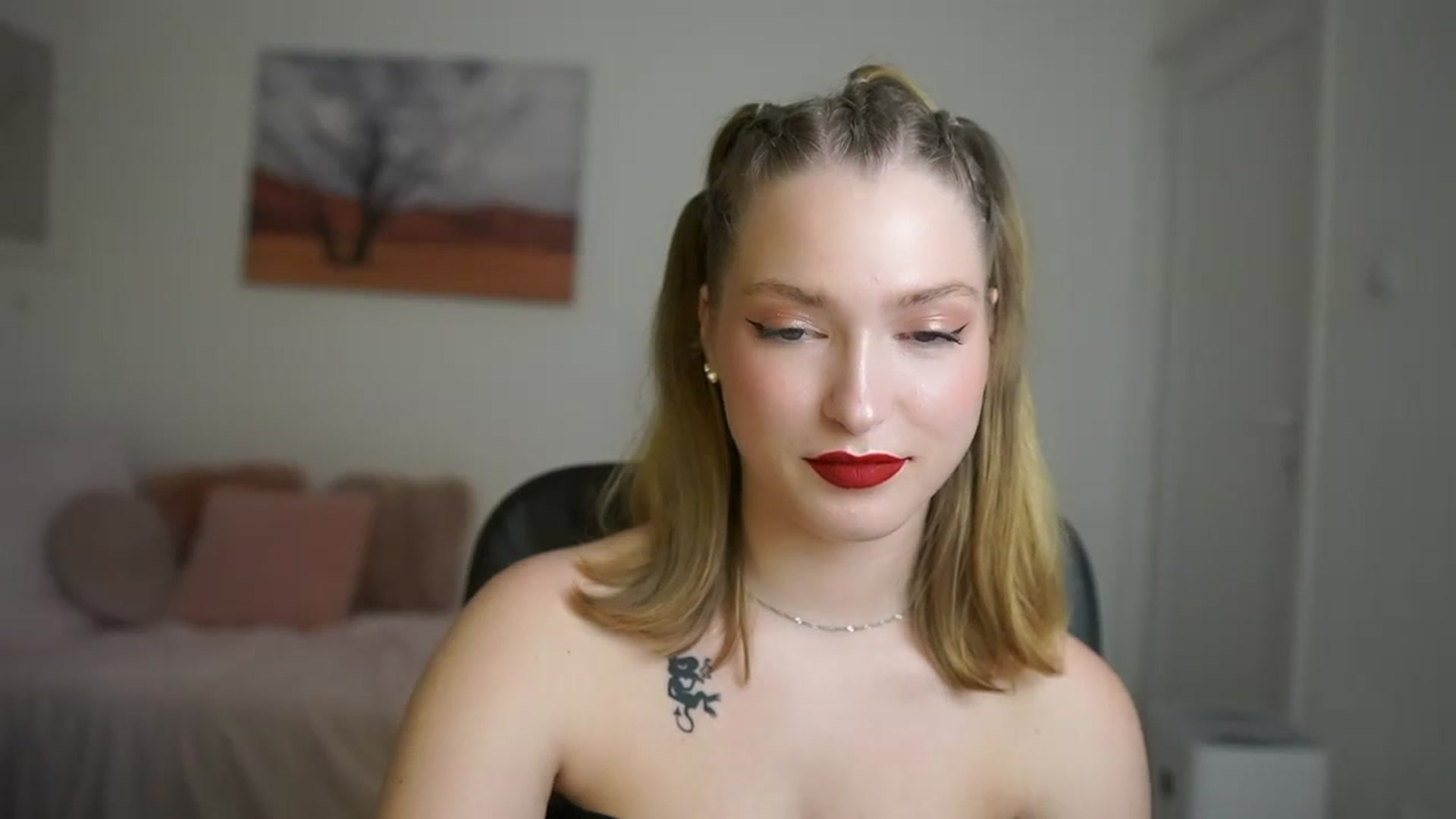 Gallery image thumbnail from Mia_Melano_'s myfreecams stream on, 03/28/2024, 16:52 image 12 of 20
