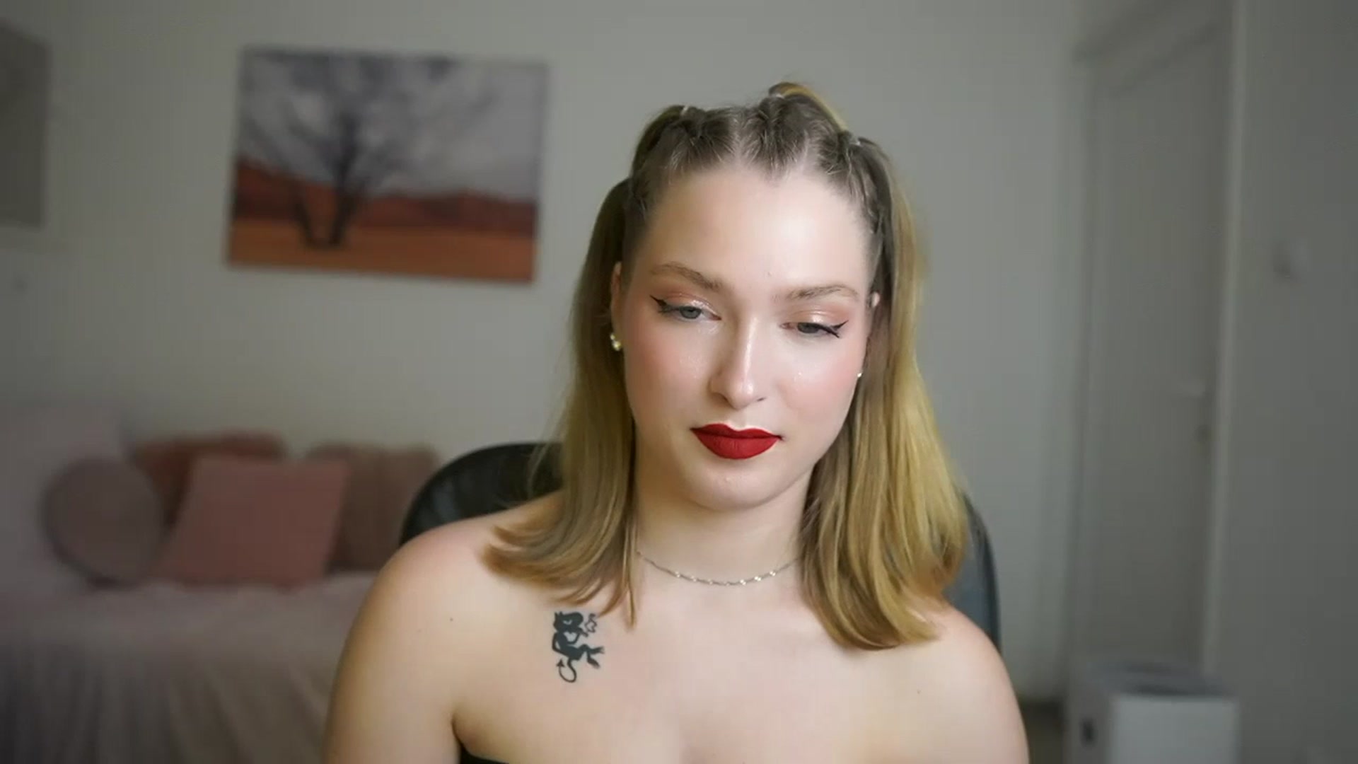 Gallery image thumbnail from Mia_Melano_'s myfreecams stream on, 03/28/2024, 16:52 image 16 of 20