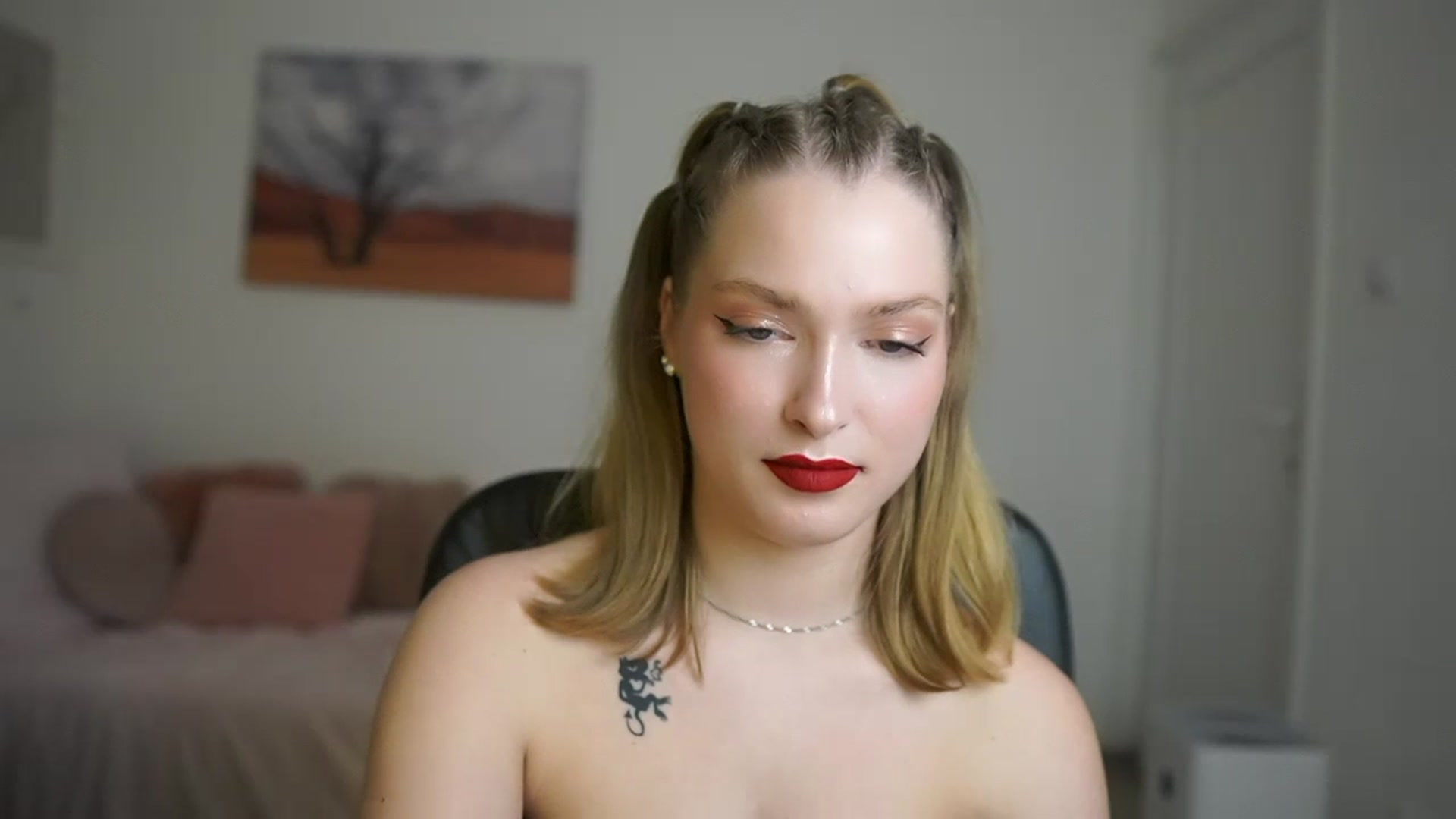 Gallery image thumbnail from Mia_Melano_'s myfreecams stream on, 03/28/2024, 16:52 image 13 of 20