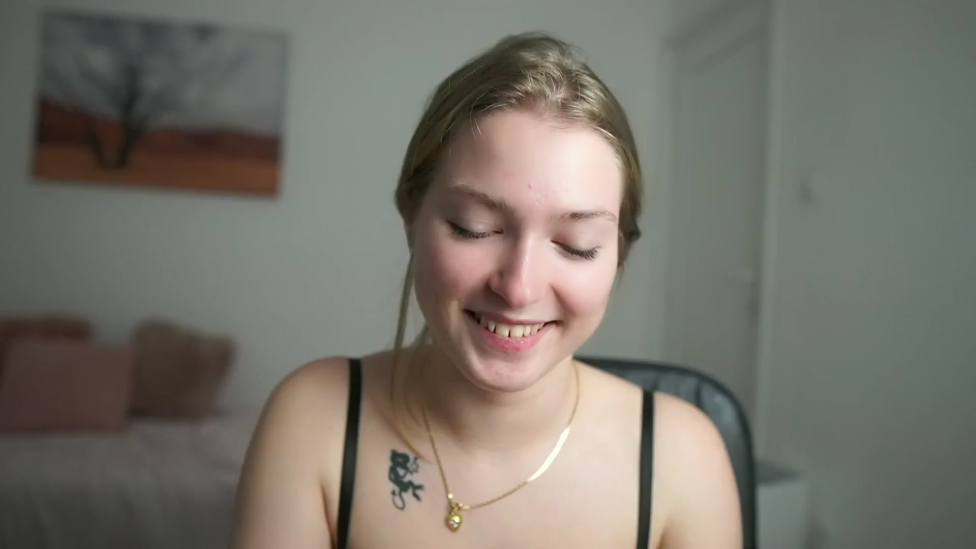 Gallery image thumbnail from Mia_Melano_'s myfreecams stream on, 04/01/2024, 10:57 image 20 of 20
