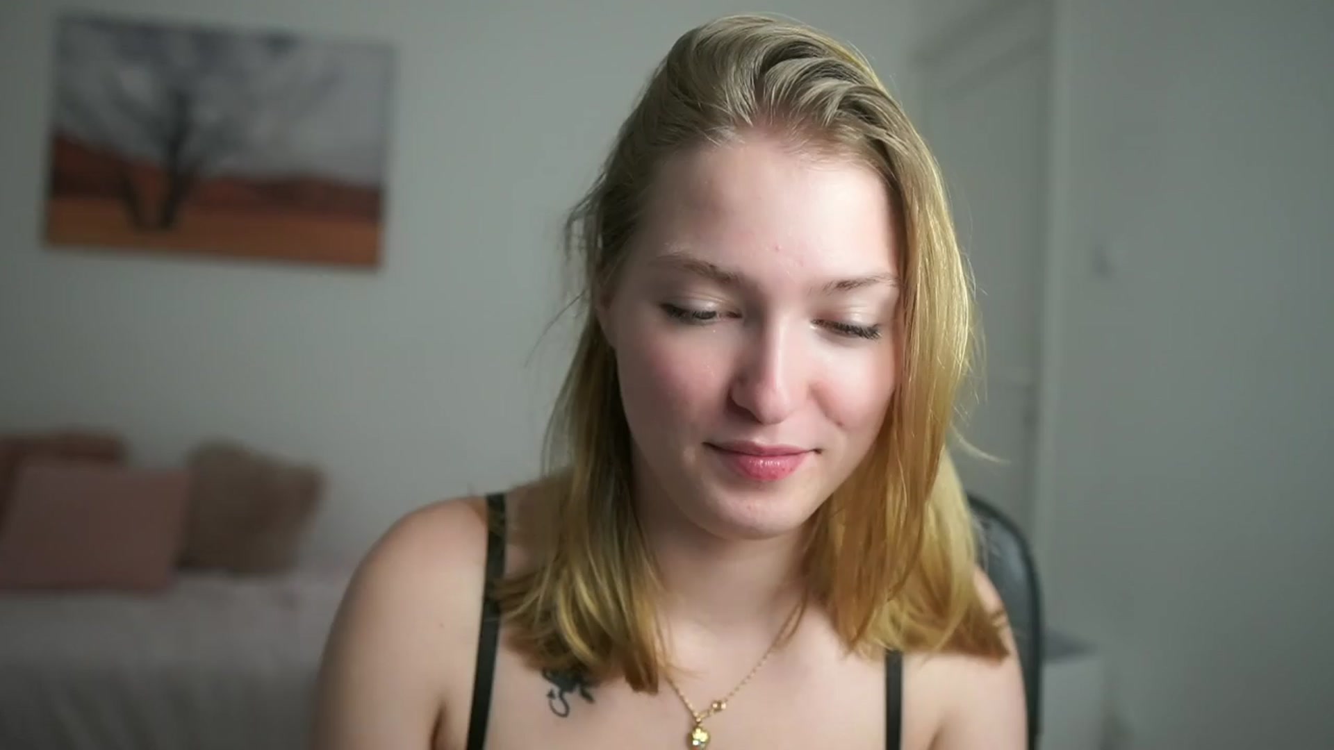 Gallery image thumbnail from Mia_Melano_'s myfreecams stream on, 04/01/2024, 11:56 image 10 of 20