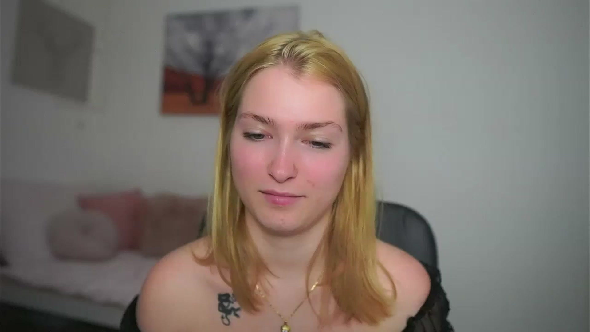 Gallery image thumbnail from Mia_Melano_'s myfreecams stream on, 05/07/2024, 09:32 image 12 of 20