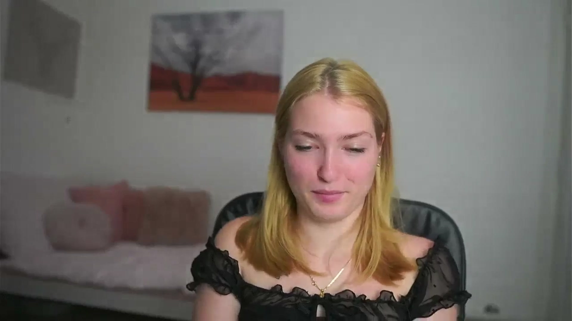 Gallery image thumbnail from Mia_Melano_'s myfreecams stream on, 05/07/2024, 12:11 image 5 of 20