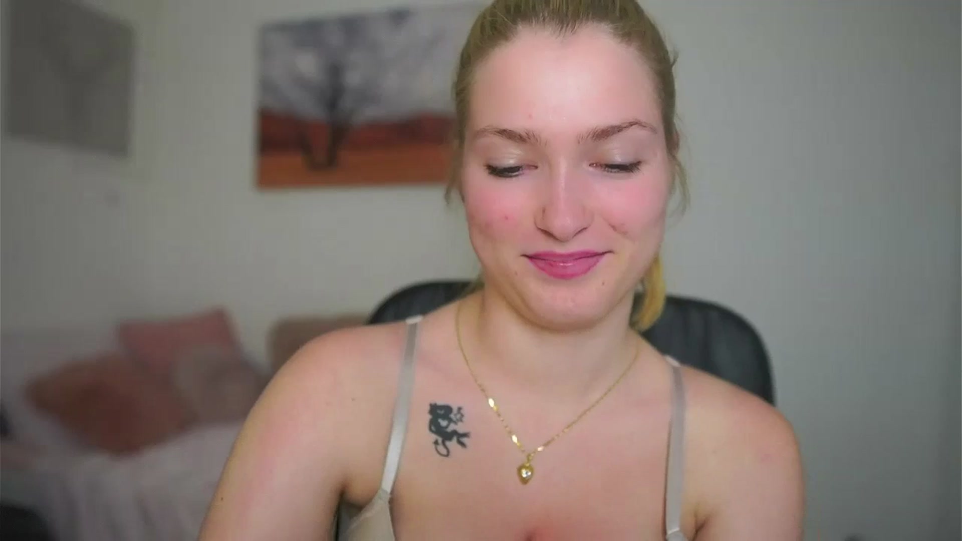 Gallery image thumbnail from Mia_Melano_'s myfreecams stream on, 05/17/2024, 16:43 image 3 of 20