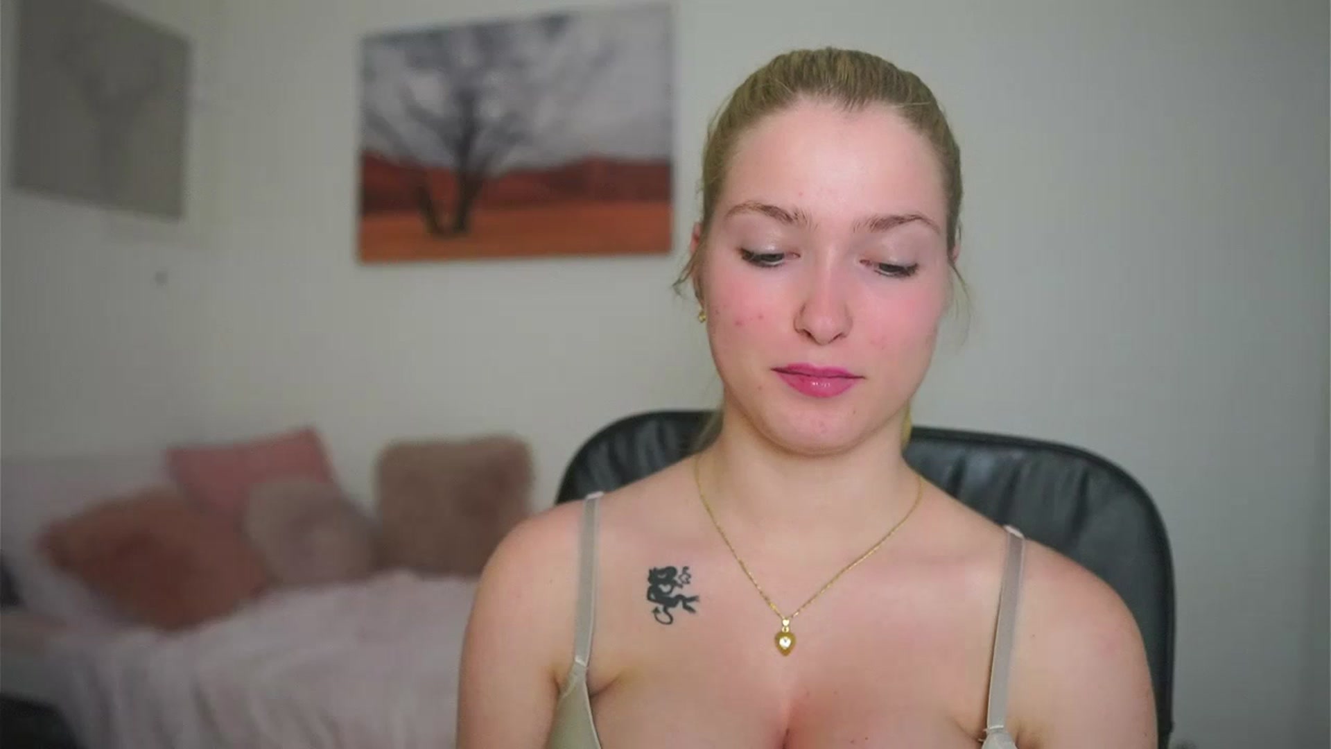 Gallery image thumbnail from Mia_Melano_'s myfreecams stream on, 05/17/2024, 16:43 image 8 of 20