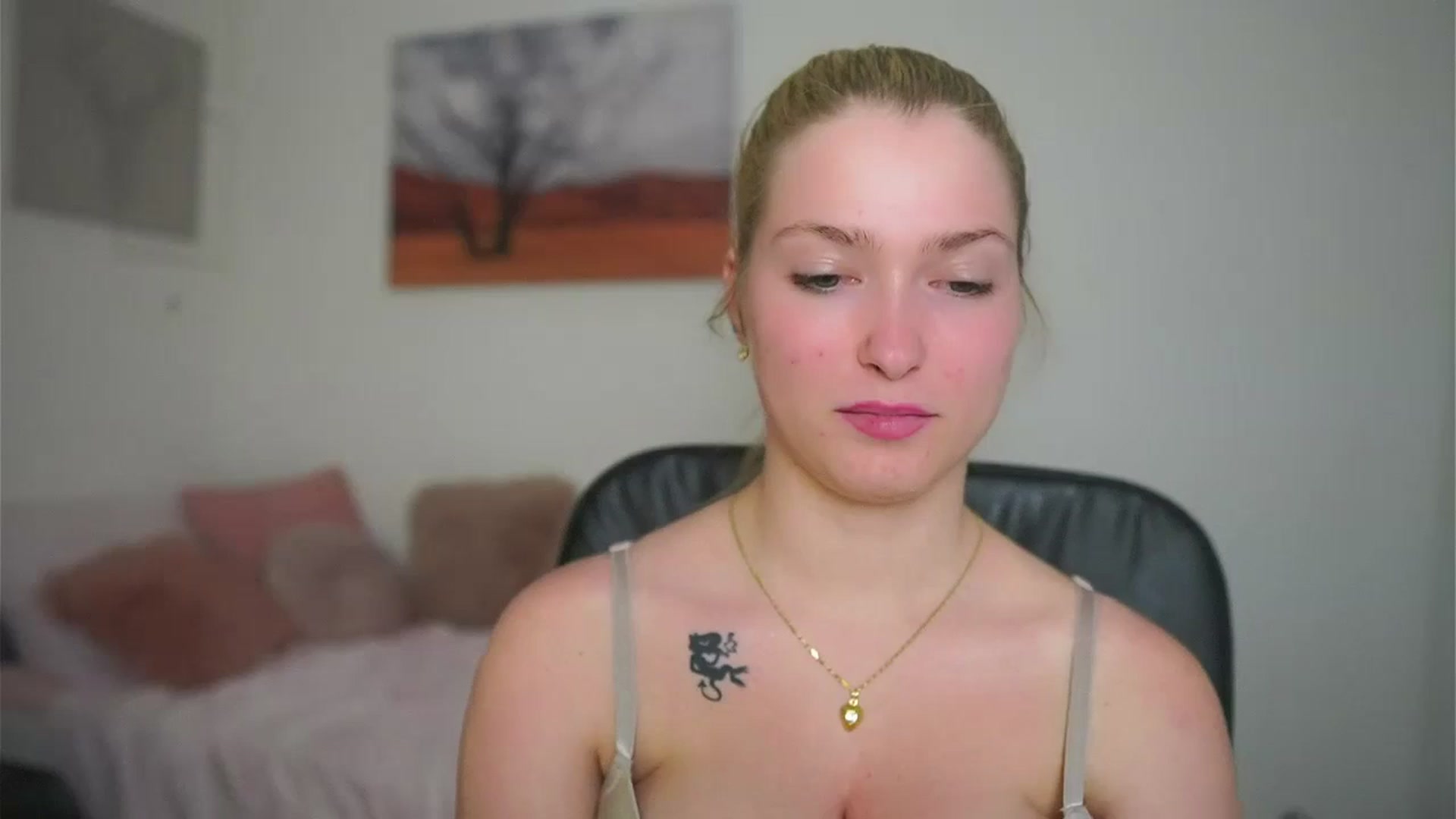 Gallery image thumbnail from Mia_Melano_'s myfreecams stream on, 05/17/2024, 16:43 image 10 of 20