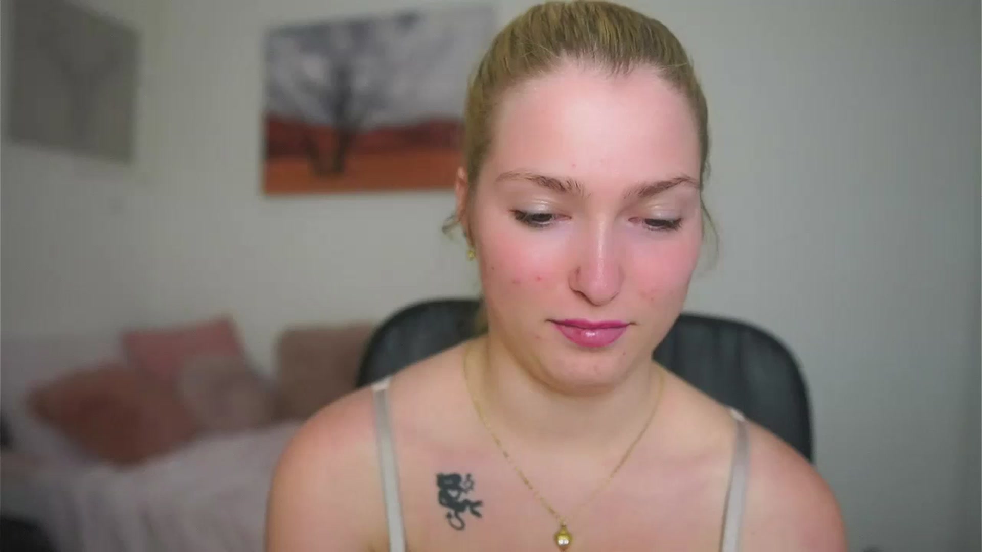 Gallery image thumbnail from Mia_Melano_'s myfreecams stream on, 05/17/2024, 16:43 image 16 of 20