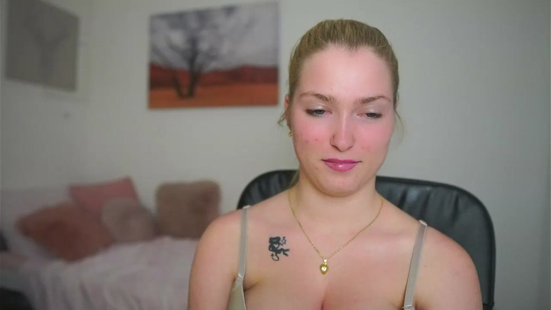 Gallery image thumbnail from Mia_Melano_'s myfreecams stream on, 05/17/2024, 16:43 image 9 of 20