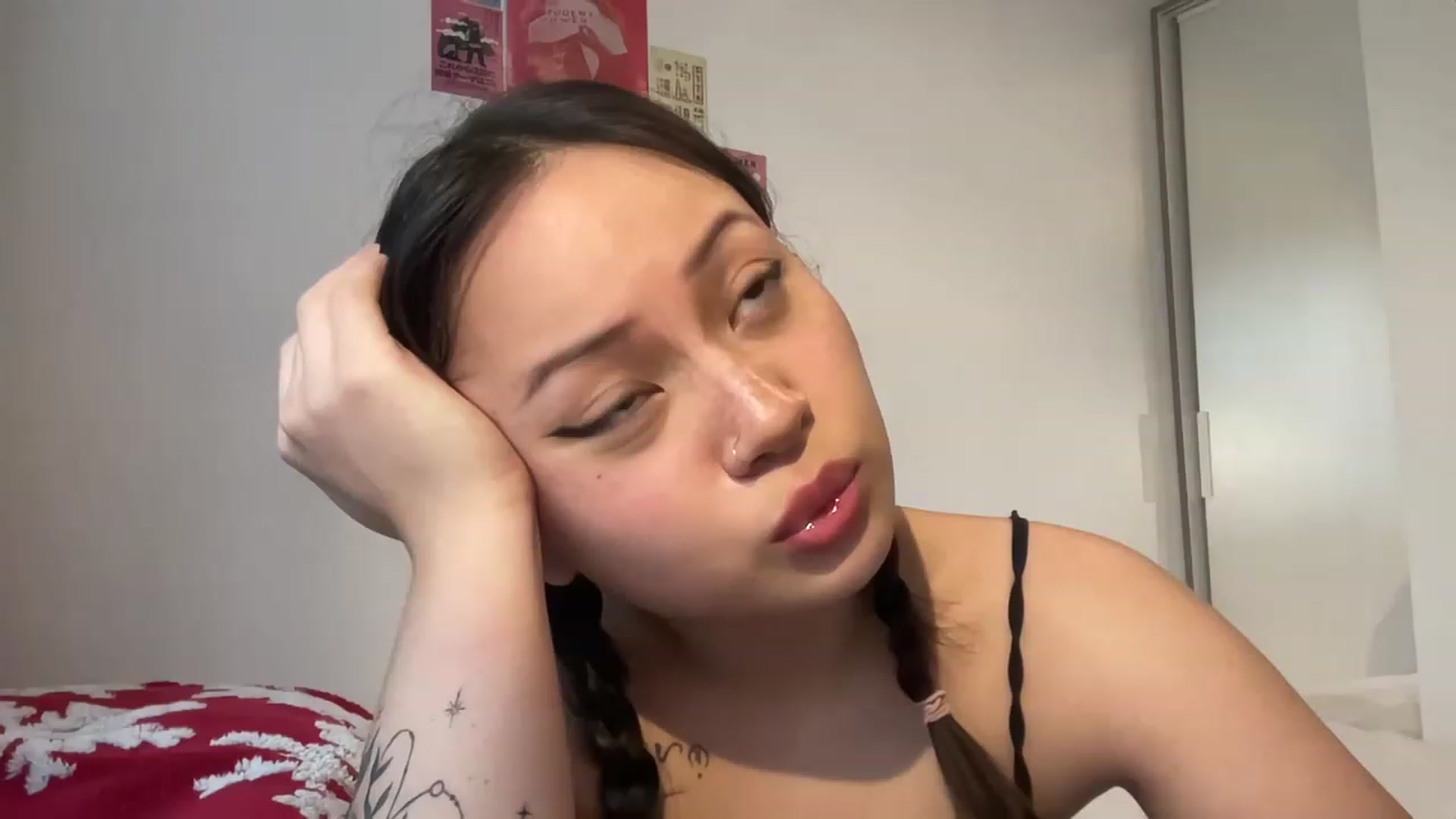 Gallery image thumbnail from Mia_Miyuki's myfreecams stream on, 12/05/2022, 13:46 image 12 of 20