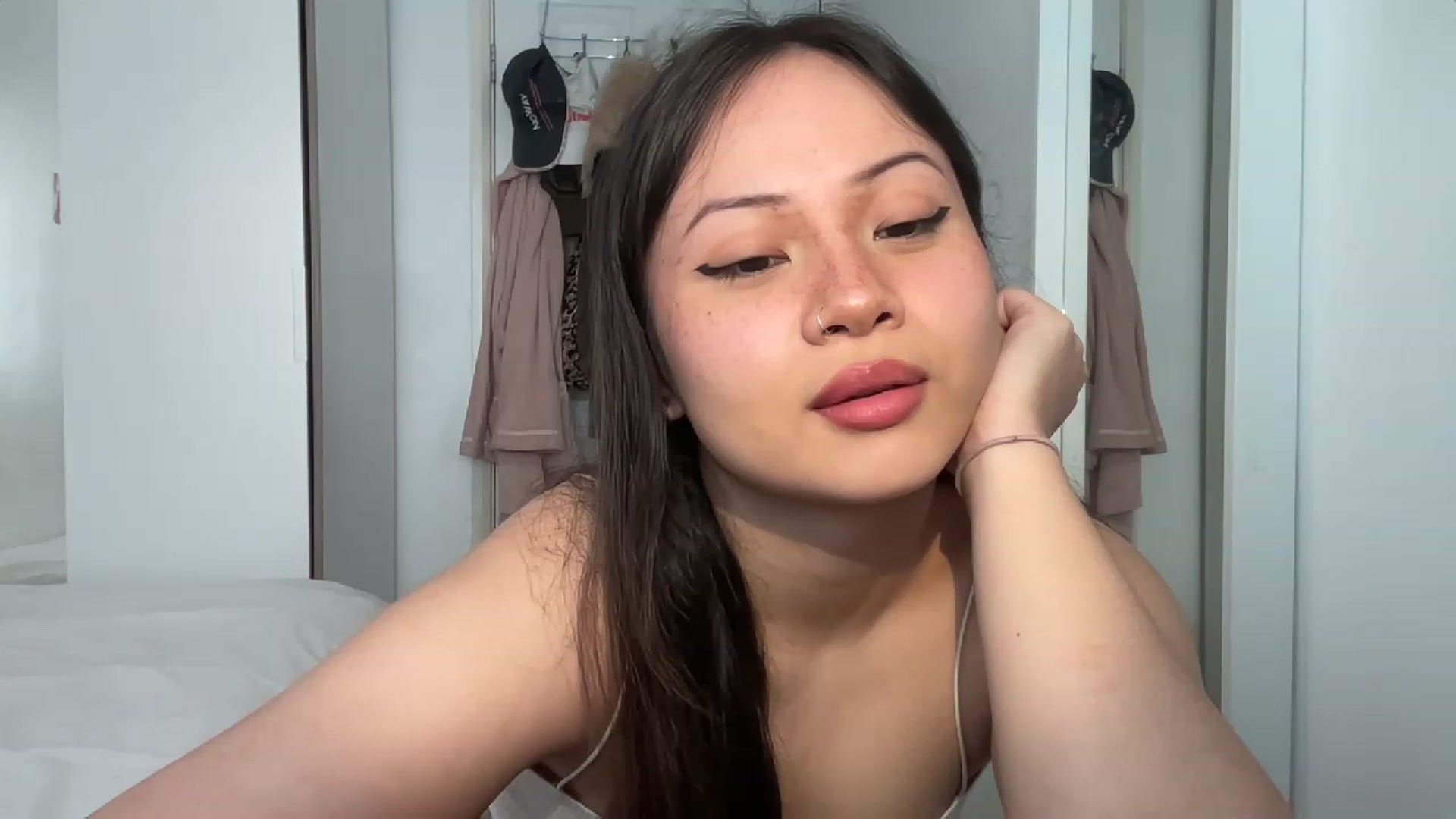 Gallery image thumbnail from Mia_Miyuki's myfreecams stream on, 12/06/2022, 13:19 image 14 of 20