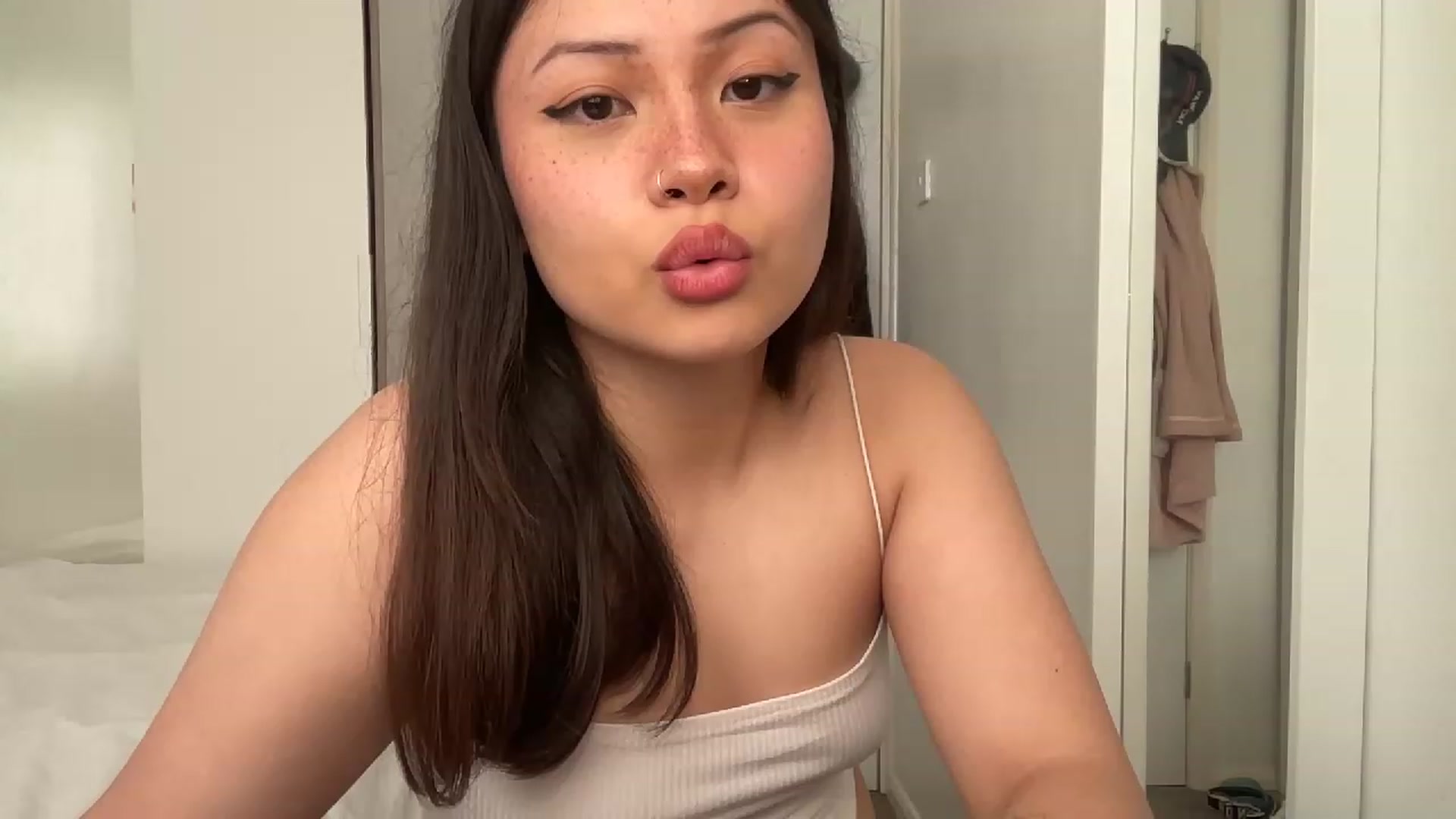 Gallery image thumbnail from Mia_Miyuki's myfreecams stream on, 12/06/2022, 14:17 image 9 of 20