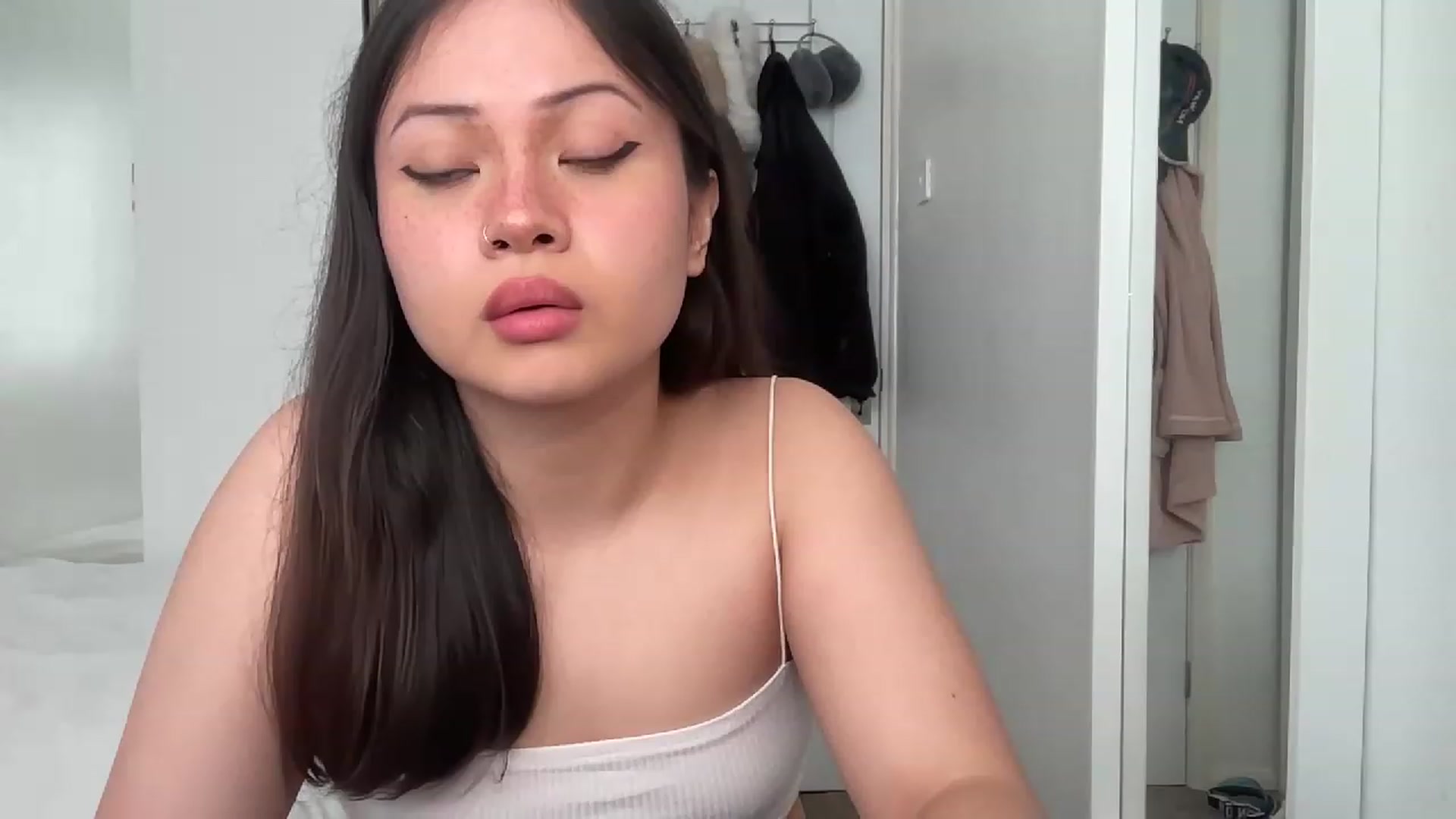Gallery image thumbnail from Mia_Miyuki's myfreecams stream on, 12/06/2022, 14:17 image 17 of 20