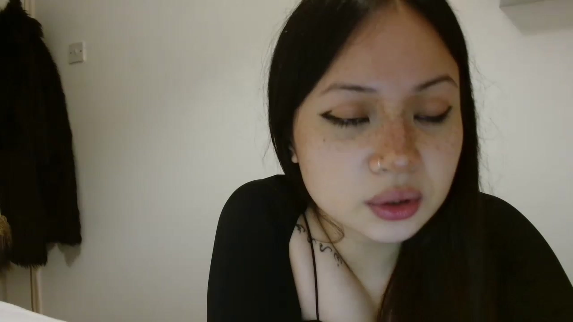 Gallery image thumbnail from Mia_Miyuki's myfreecams stream on, 01/08/2023, 02:29 image 17 of 20