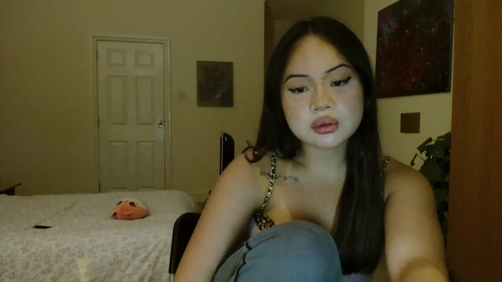 Gallery image thumbnail from Mia_Miyuki's myfreecams stream on, 04/19/2023, 20:22 image 4 of 20