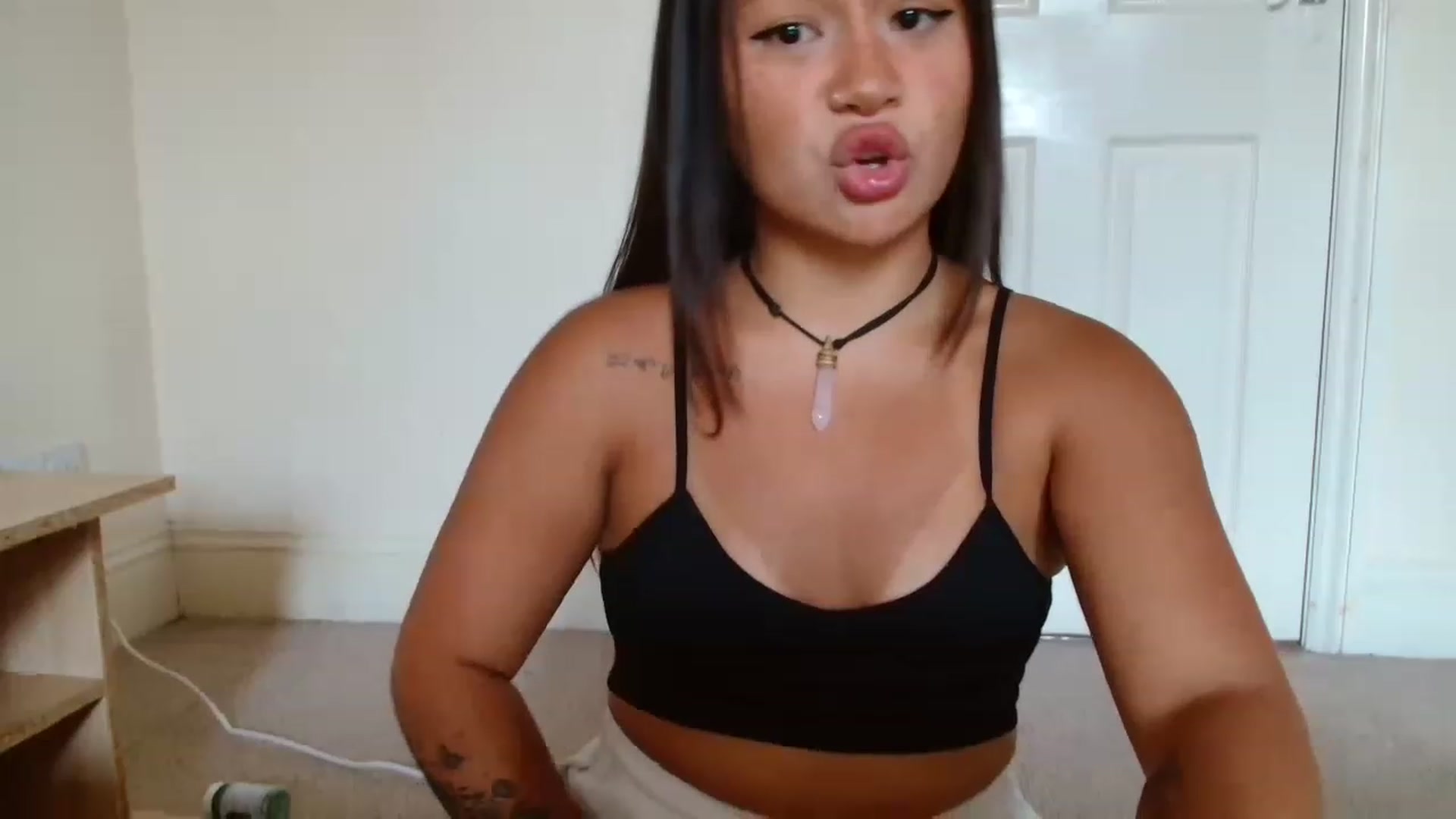 Gallery image thumbnail from Mia_Miyuki's myfreecams stream on, 06/17/2023, 16:40 image 16 of 20