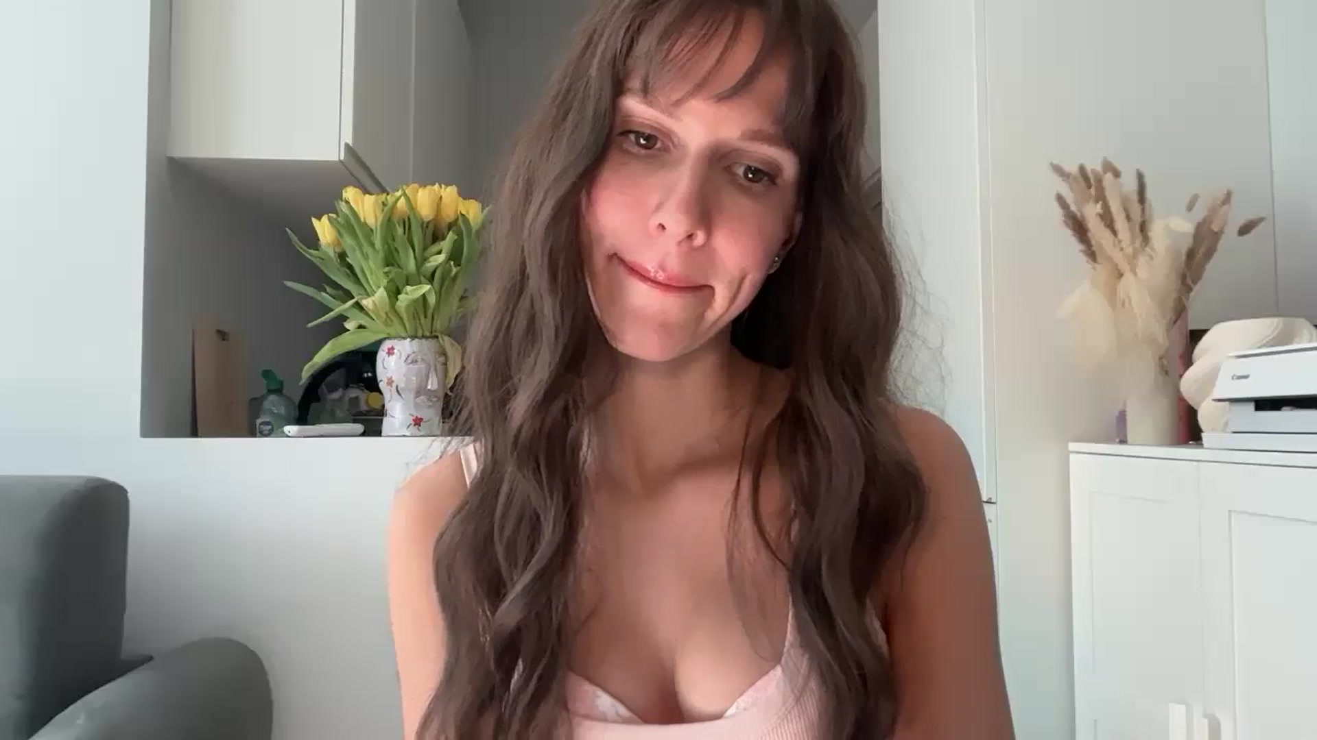 Gallery image thumbnail from Mia_Na's myfreecams stream on, 04/04/2026, 14:28 image 12 of 20
