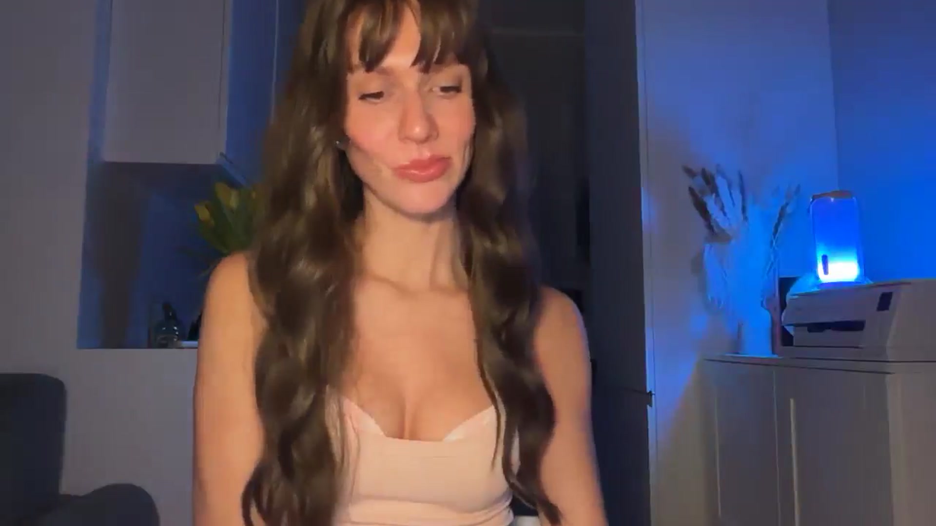 Gallery image thumbnail from Mia_Na's myfreecams stream on, 04/04/2026, 21:17 image 16 of 20