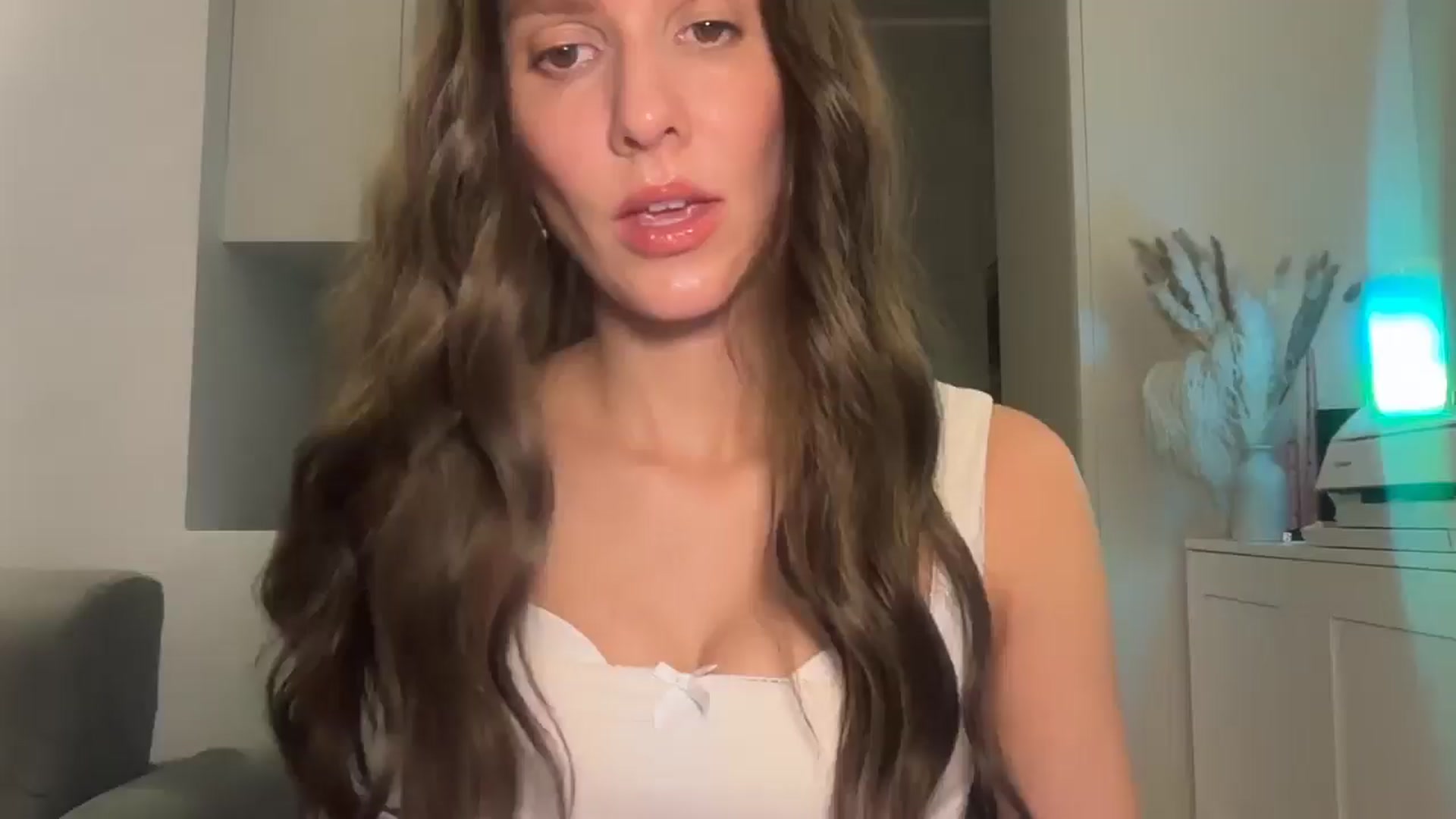 Gallery image thumbnail from Mia_Na's myfreecams stream on, 04/11/2026, 22:41 image 9 of 20