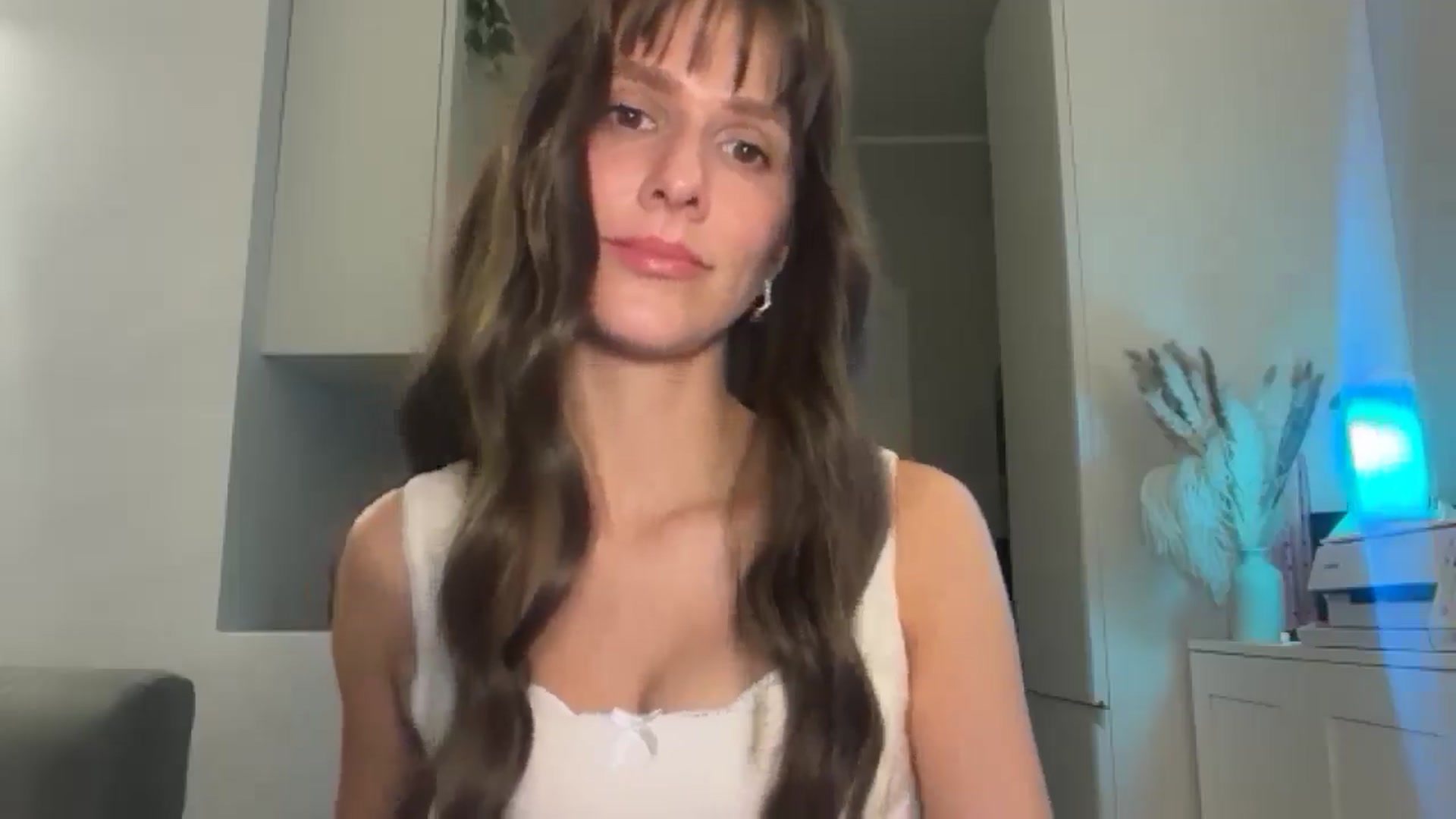 Gallery image thumbnail from Mia_Na's myfreecams stream on, 04/11/2026, 22:41 image 18 of 20