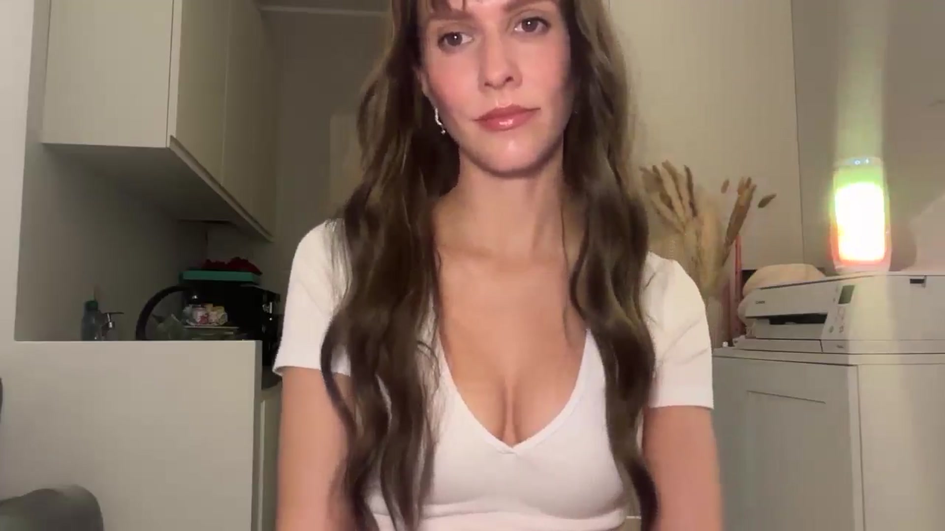 Gallery image thumbnail from Mia_Na's myfreecams stream on, 04/12/2026, 20:14 image 12 of 20
