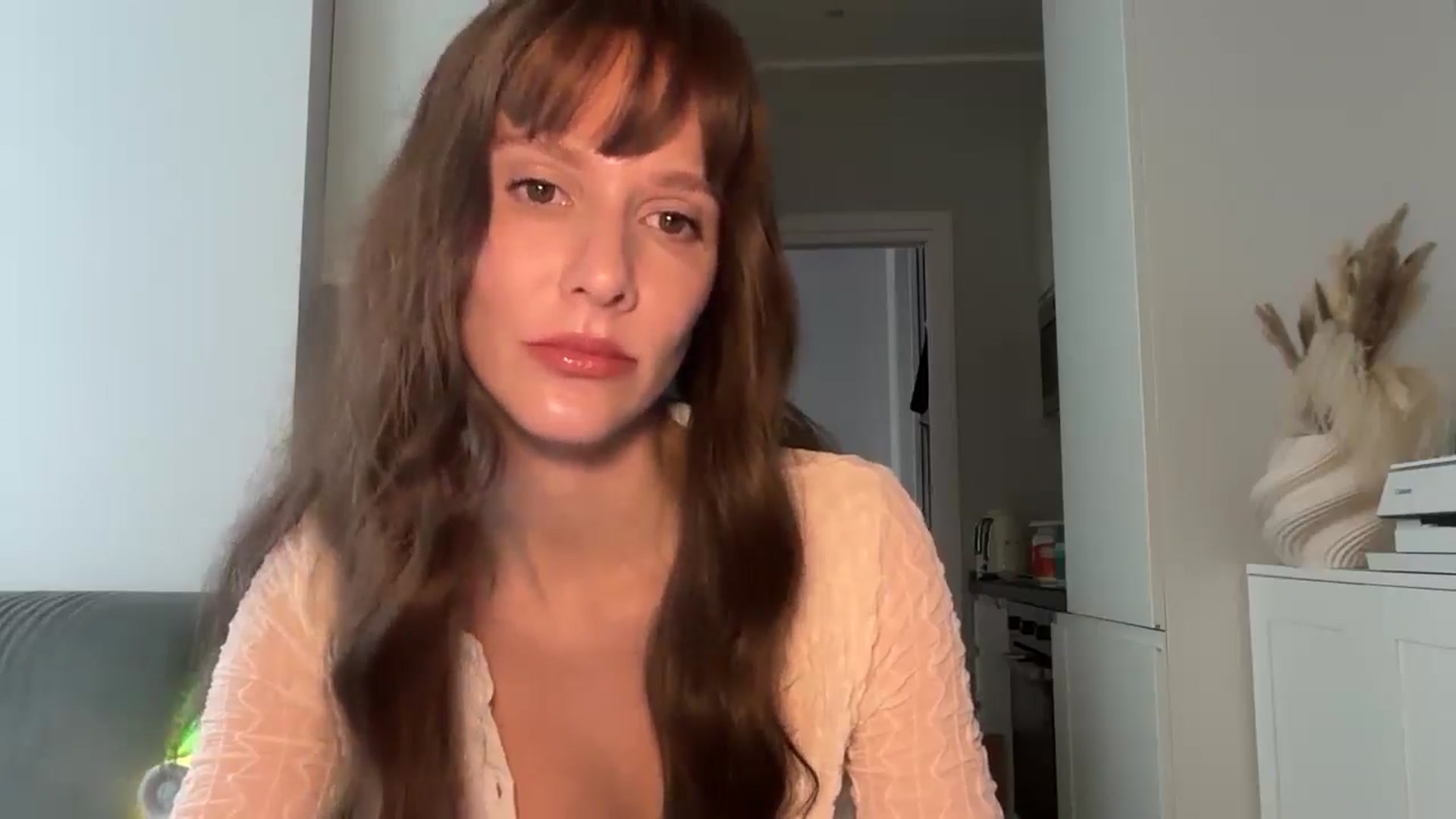 Gallery image thumbnail from Mia_Na's myfreecams stream on, 04/29/2026, 14:03 image 5 of 20