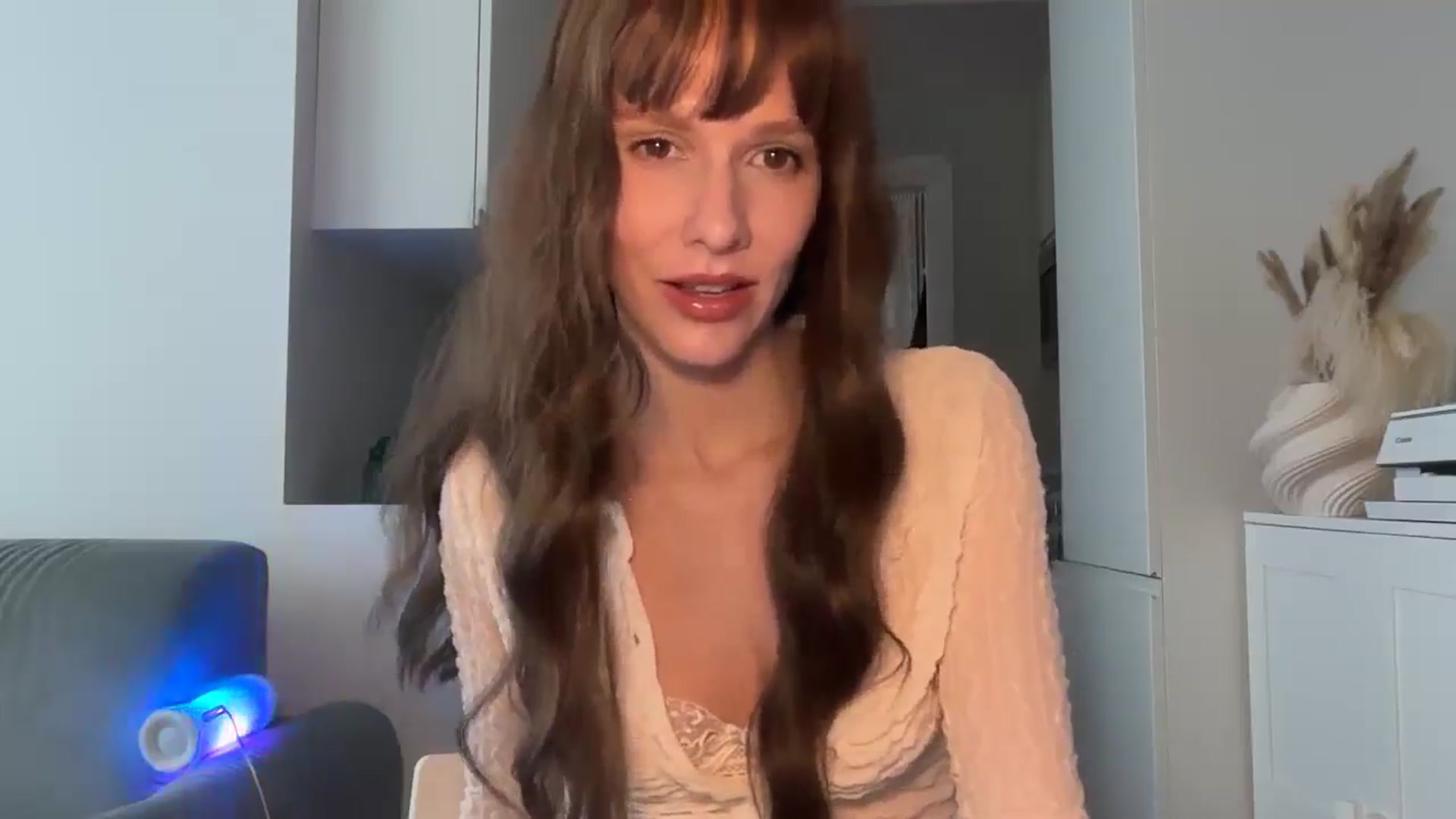 Gallery image thumbnail from Mia_Na's myfreecams stream on, 04/29/2026, 14:03 image 4 of 20