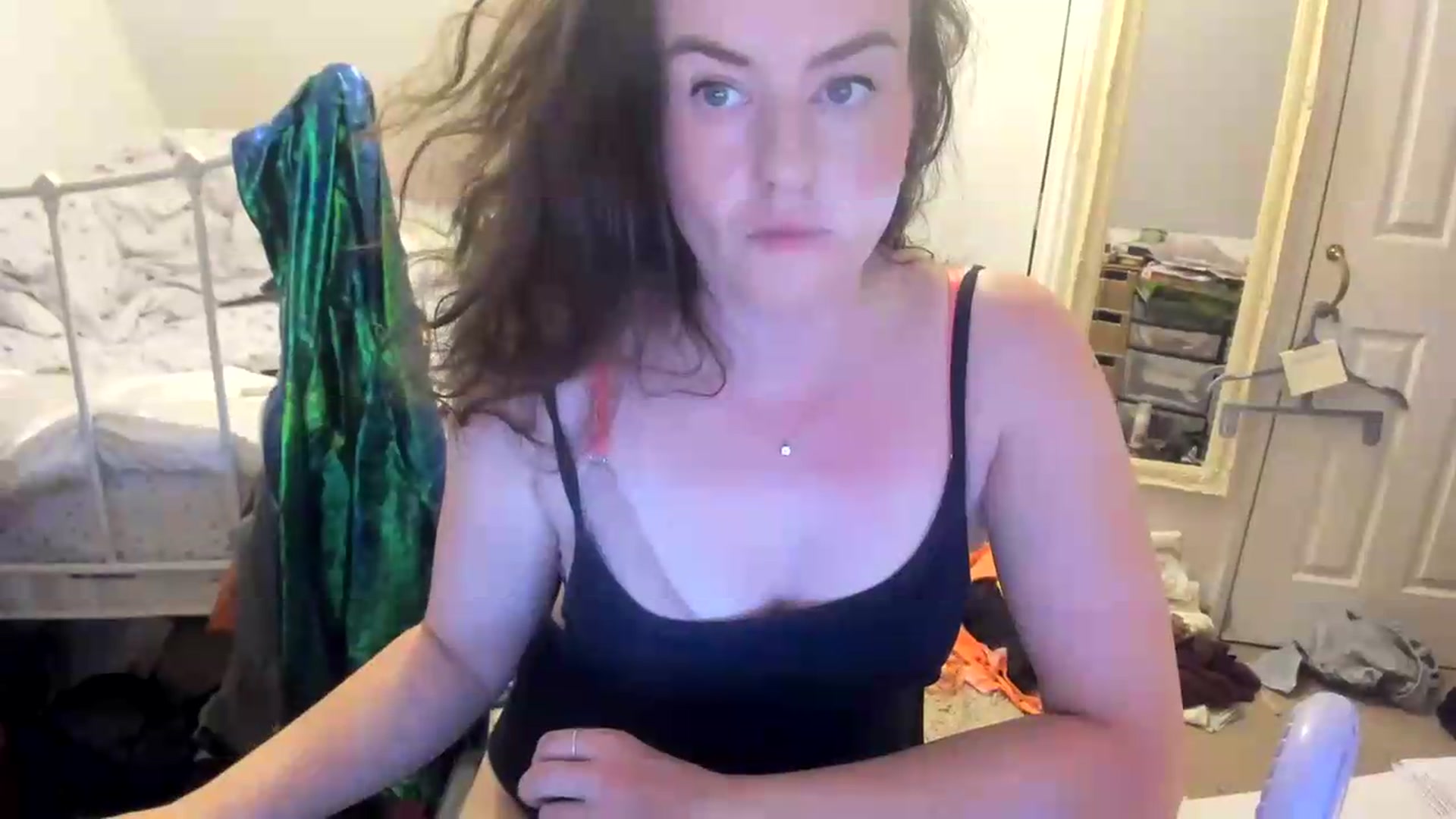 Gallery image thumbnail from Mia_Snow's myfreecams stream on, 08/01/2026, 14:10 image 4 of 20