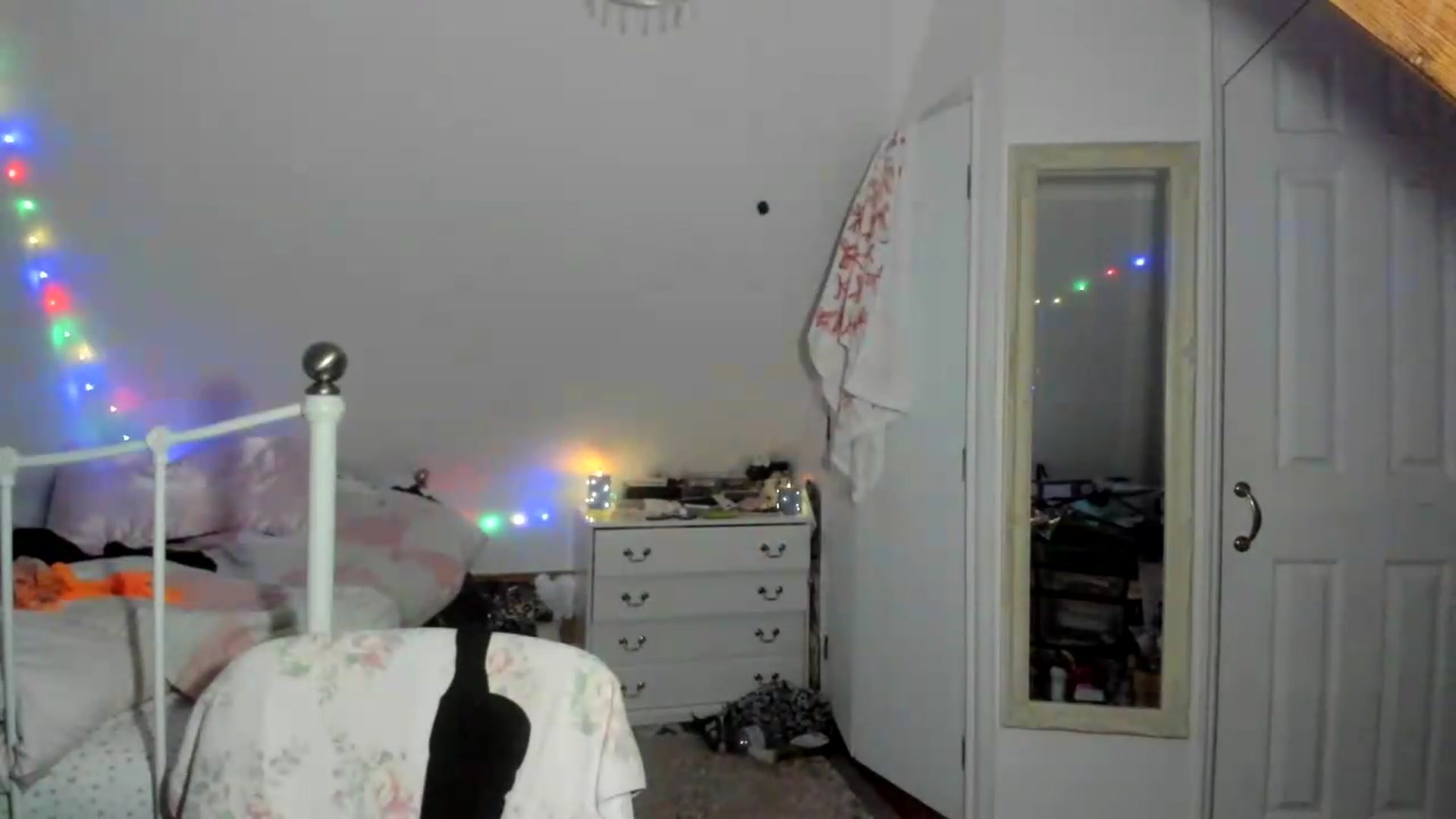 Gallery image thumbnail from Mia_Snow's myfreecams stream on, 09/04/2026, 21:18 image 11 of 20
