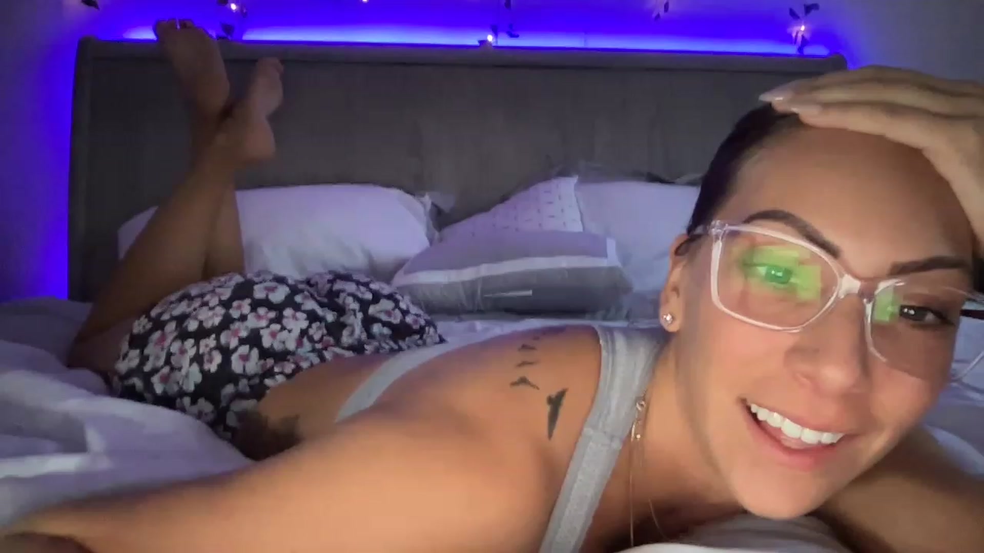 Gallery image thumbnail from Mia_Styles's myfreecams stream on, 02/03/2023, 19:21 image 11 of 20