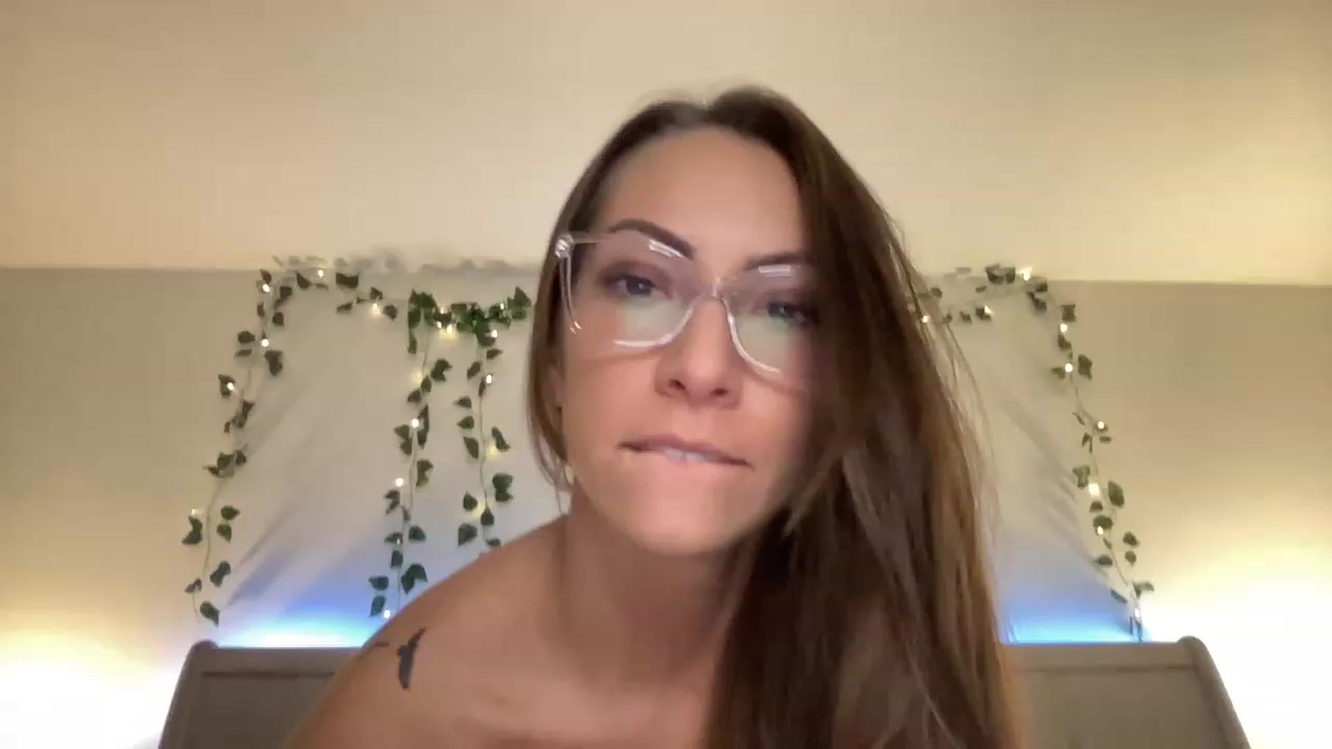 Gallery image thumbnail from Mia_Styles's myfreecams stream on, 02/16/2023, 04:46 image 2 of 20