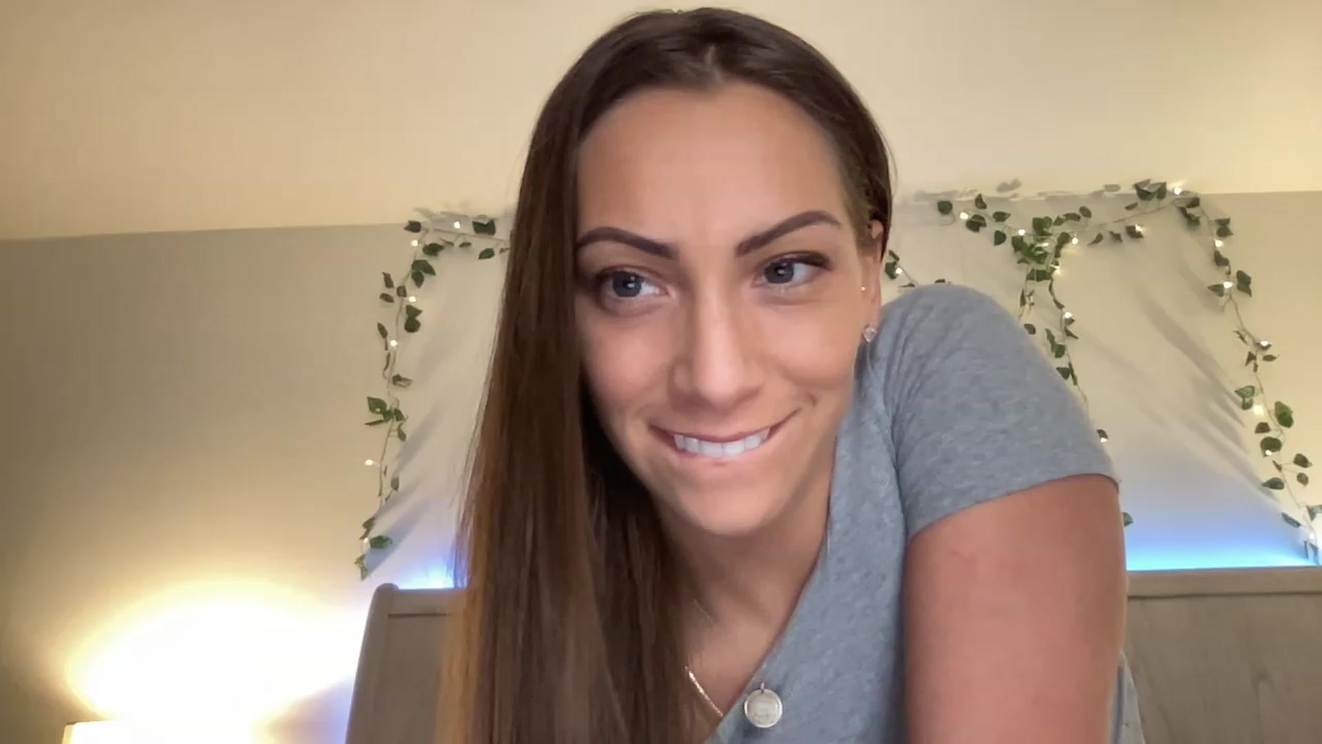 Gallery image thumbnail from Mia_Styles's myfreecams stream on, 02/18/2023, 24:24 image 9 of 20