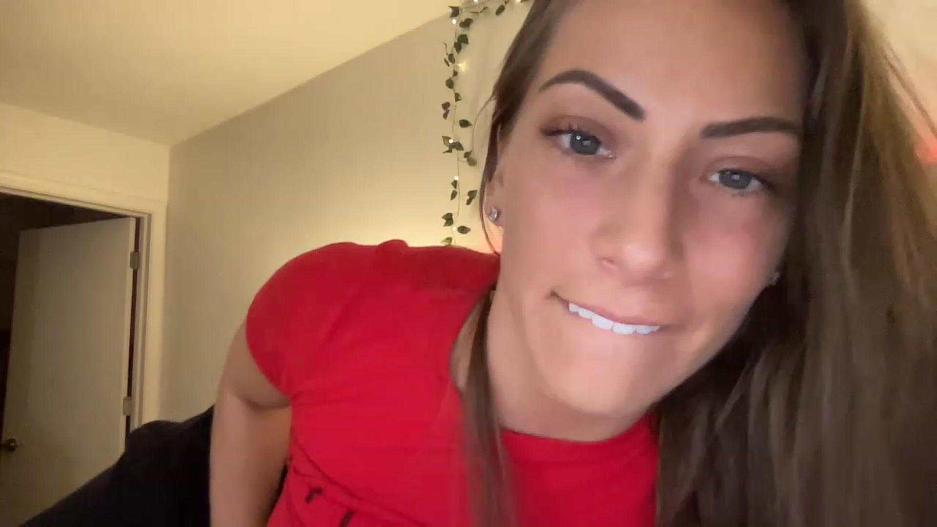 Gallery image thumbnail from Mia_Styles's myfreecams stream on, 02/20/2023, 23:59 image 18 of 20