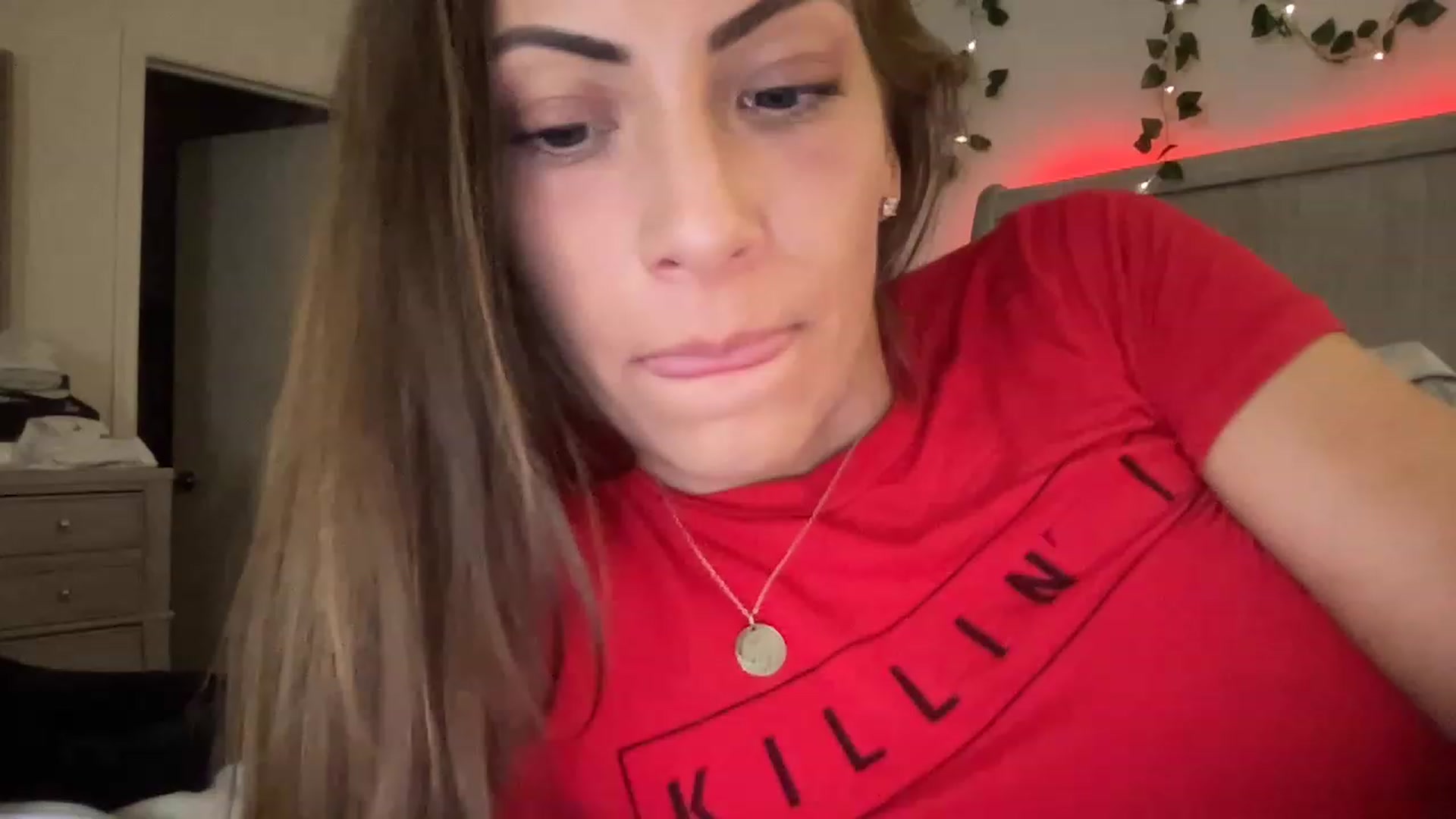 Gallery image thumbnail from Mia_Styles's myfreecams stream on, 02/21/2023, 24:36 image 14 of 20