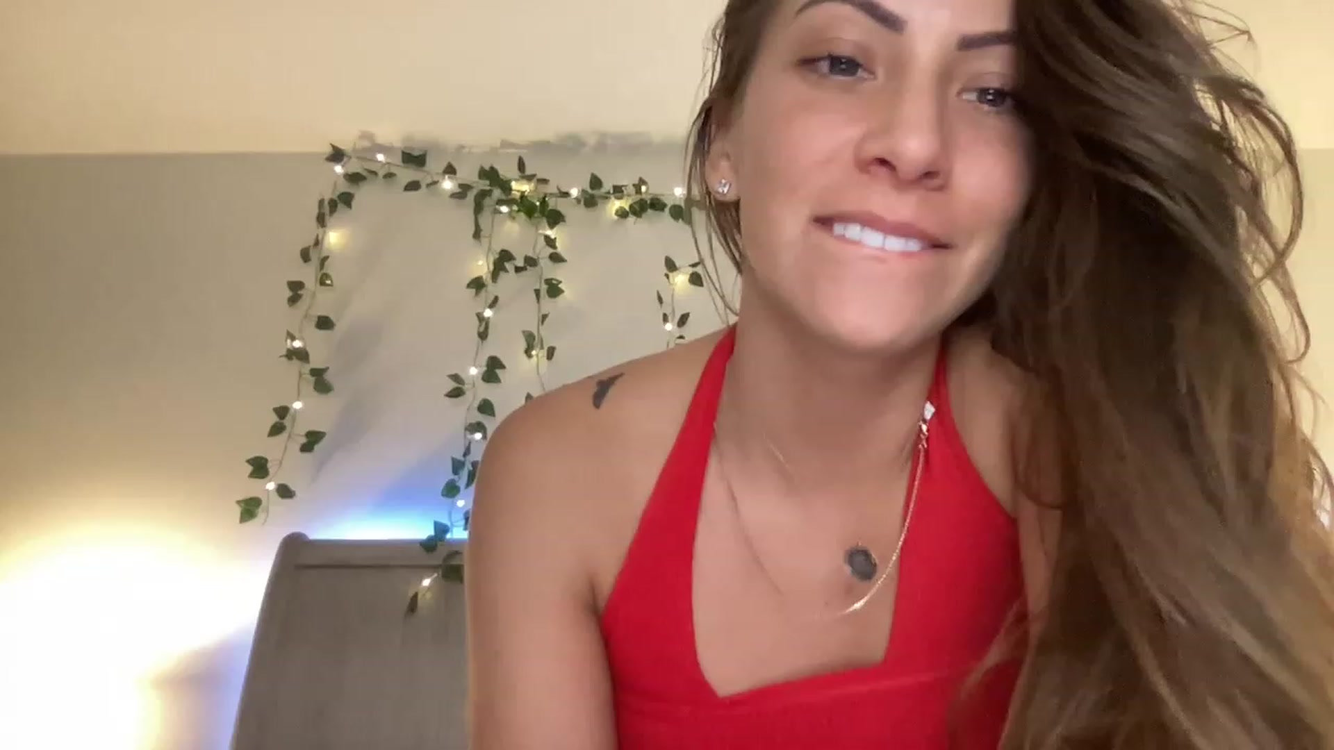 Gallery image thumbnail from Mia_Styles's myfreecams stream on, 03/03/2023, 02:14 image 5 of 20