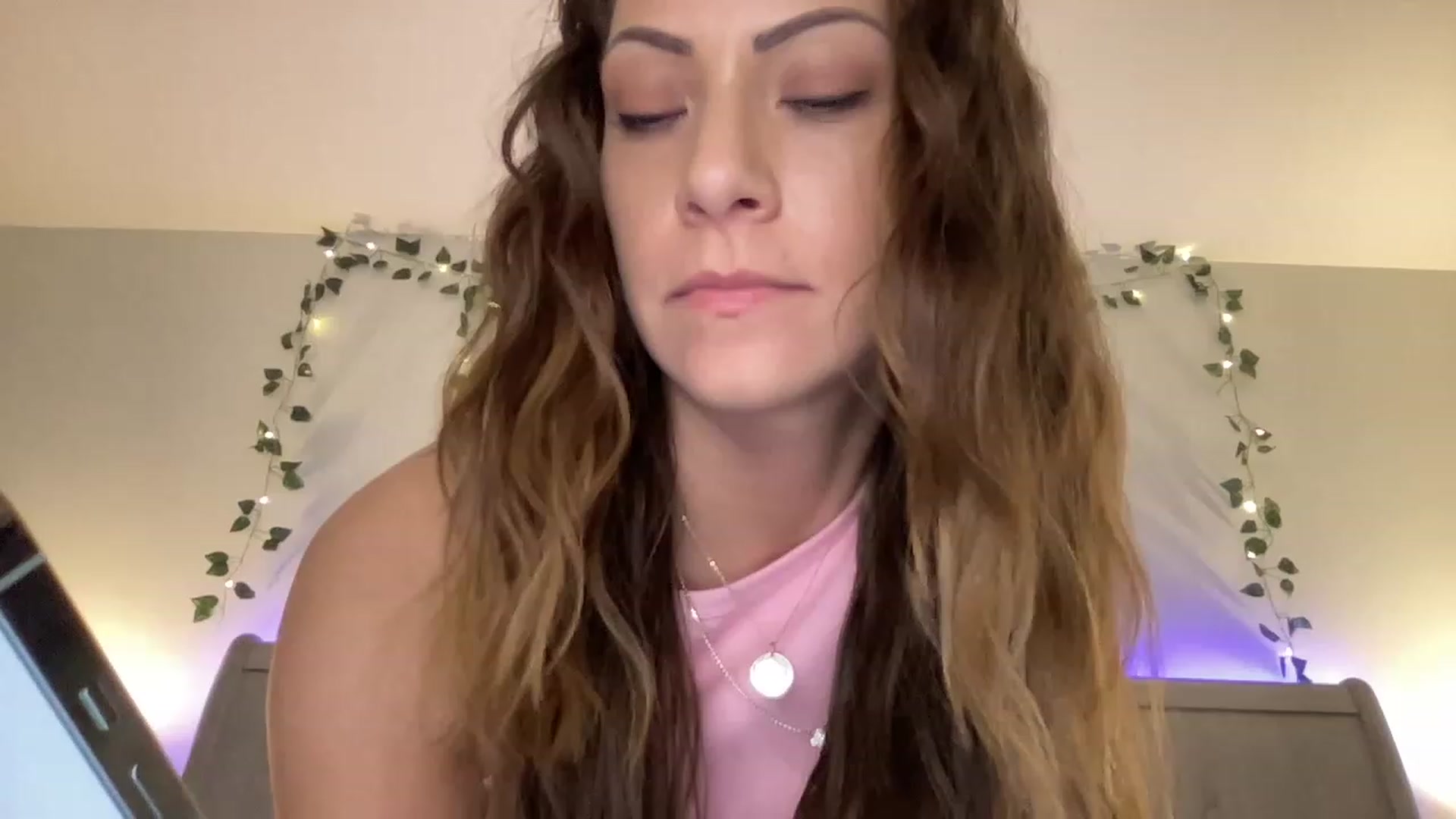 Gallery image thumbnail from Mia_Styles's myfreecams stream on, 03/15/2023, 24:03 image 14 of 20
