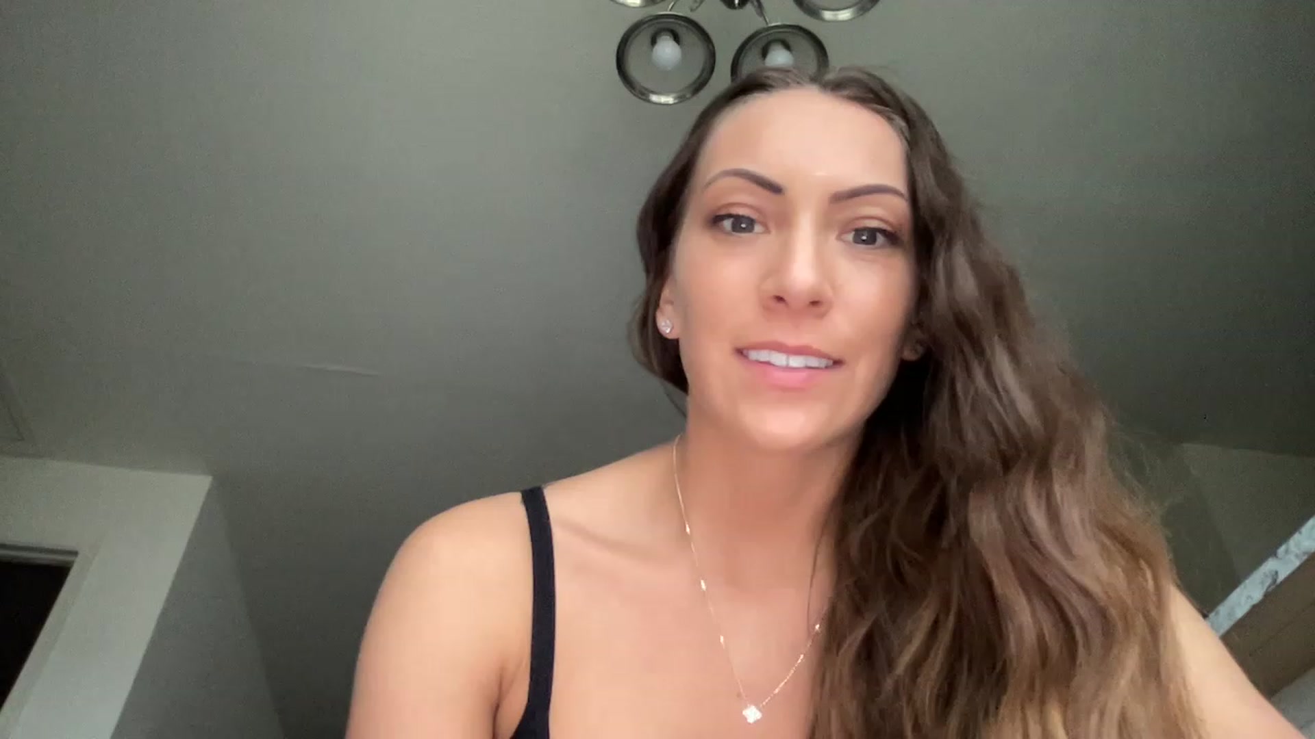 Gallery image thumbnail from Mia_Styles's myfreecams stream on, 03/25/2023, 22:42 image 6 of 20