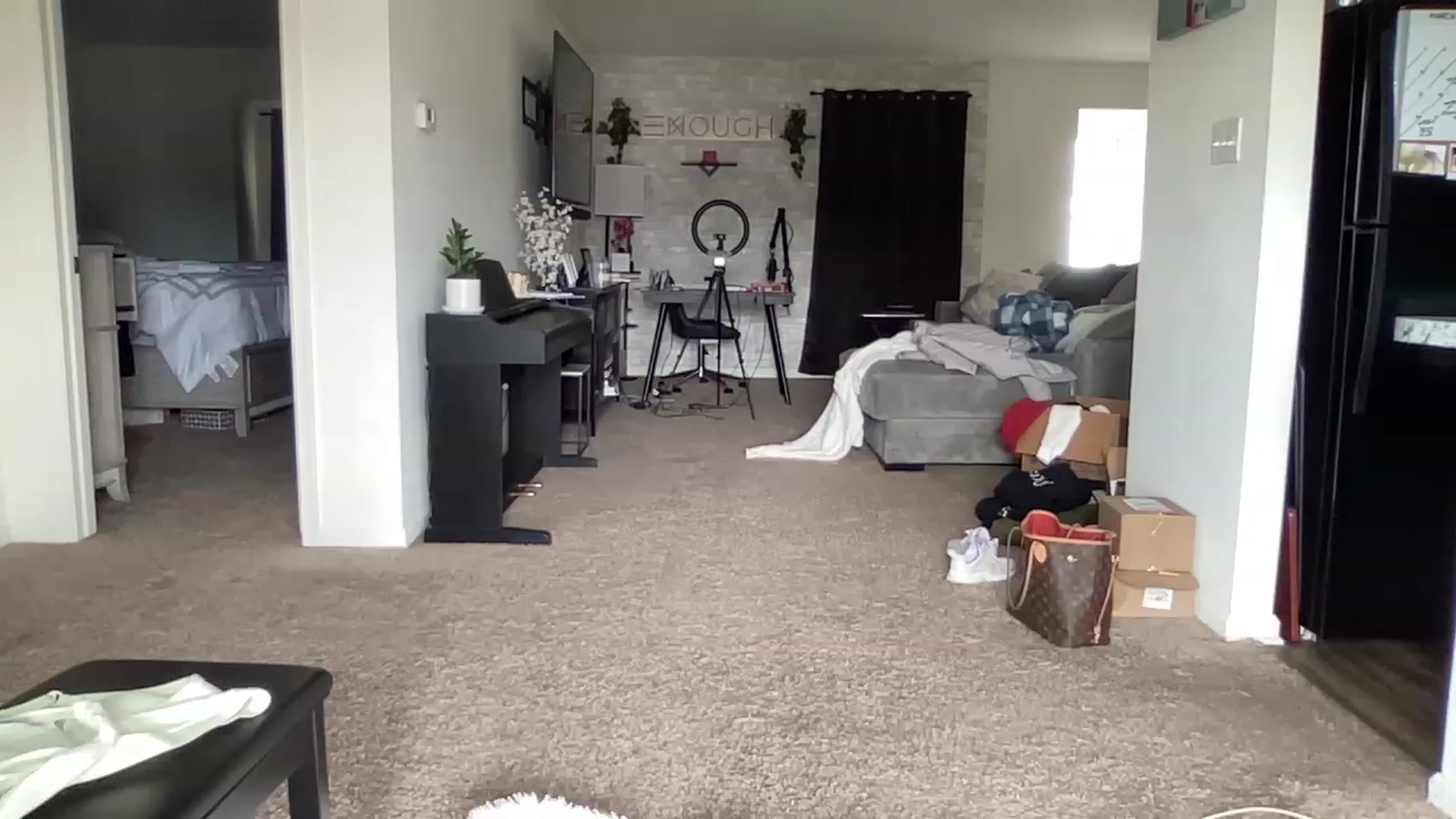 Gallery image thumbnail from Mia_Styles's myfreecams stream on, 03/27/2023, 17:41 image 15 of 20